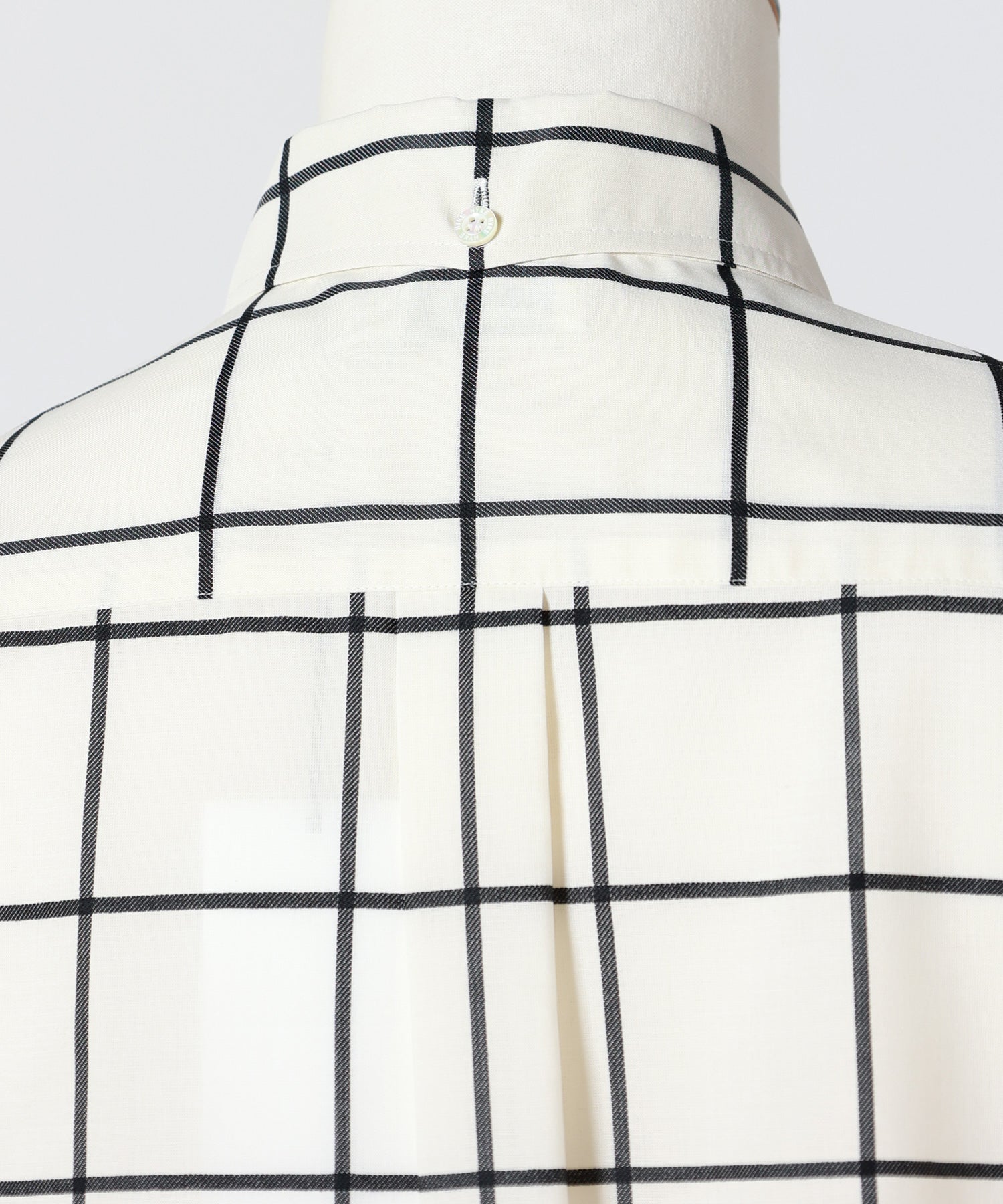 HYKE ストライプシースルーブラウス HYKE(ハイク)】 SHEER SLEEVE WINDOWPANE BLOUSE｜PARIGOT ONLINE