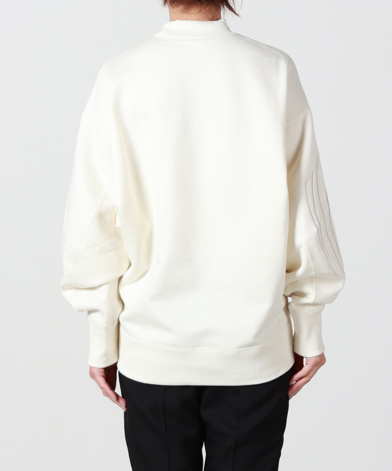 Mame Kurogouchi(マメ クロゴウチ)】 Floral Embroidery Oversized