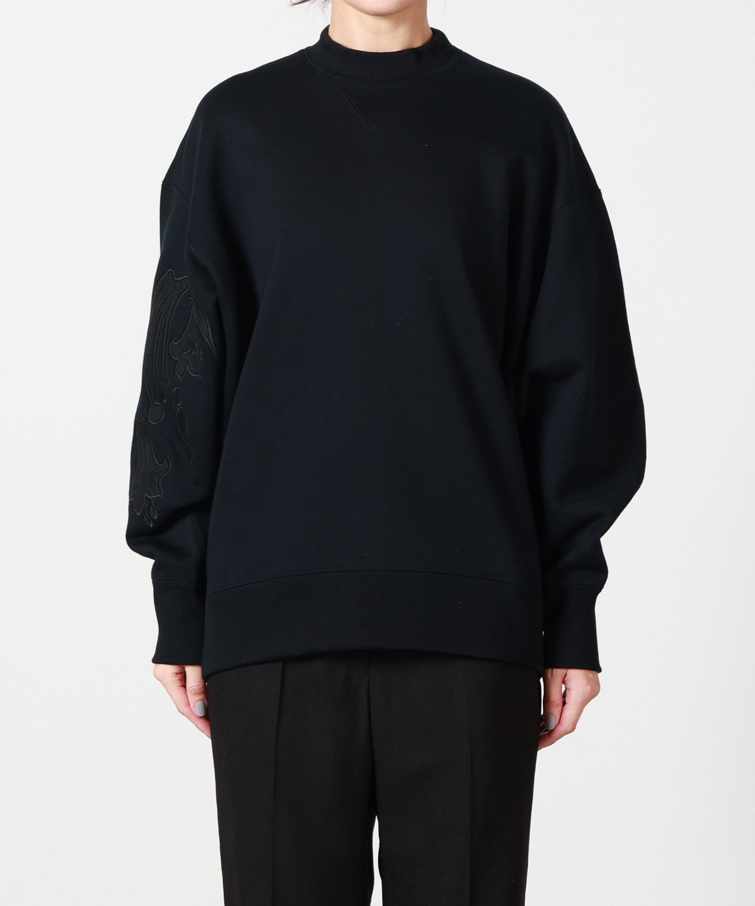 Mame Kurogouchi(マメ クロゴウチ)】 Floral Embroidery Oversized