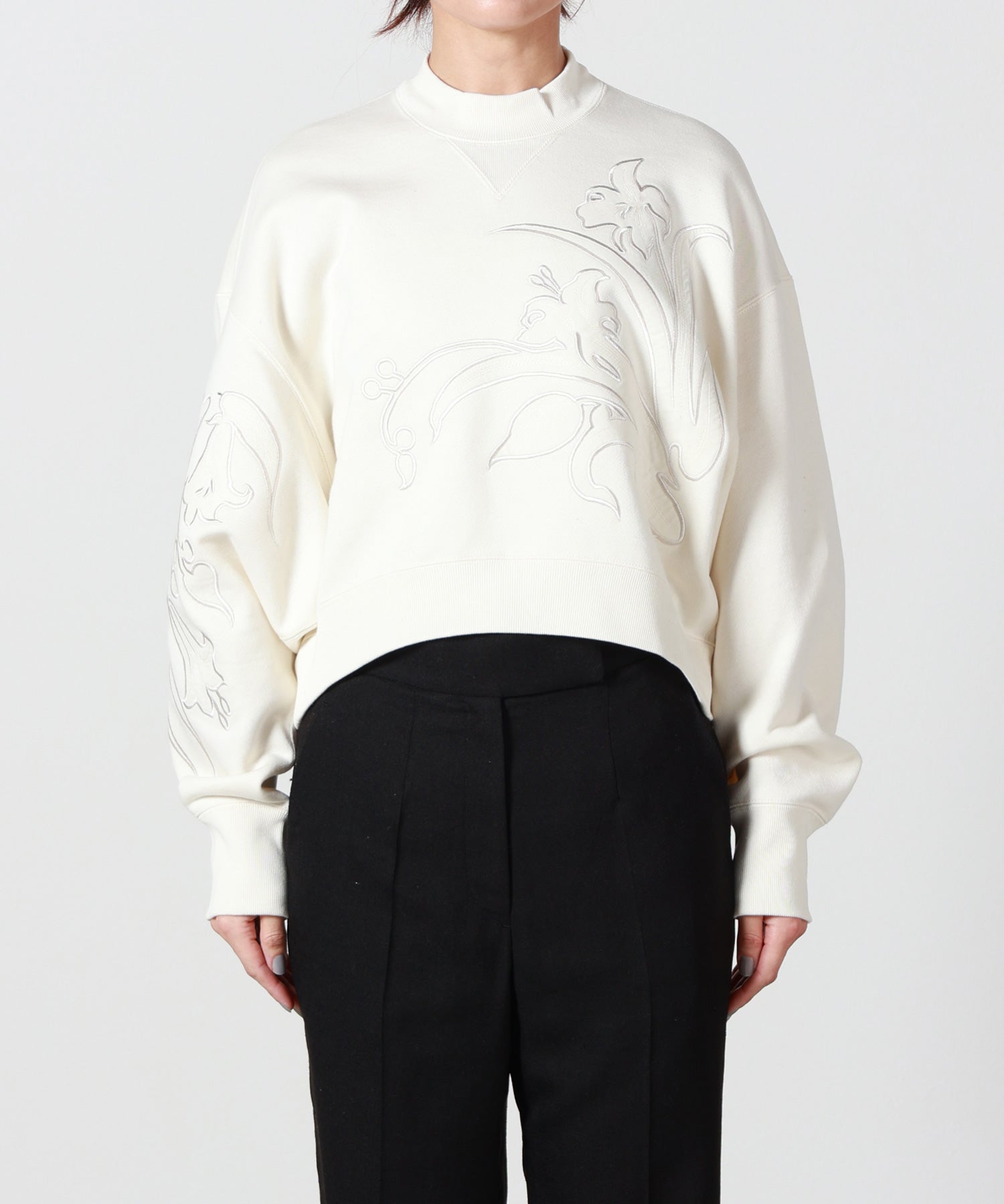 トレーナー+スウェット Floral Embroidery Short Sweat Top レディース】Floral Embroidery Short Sweat Top | Mame Kurogouchi
