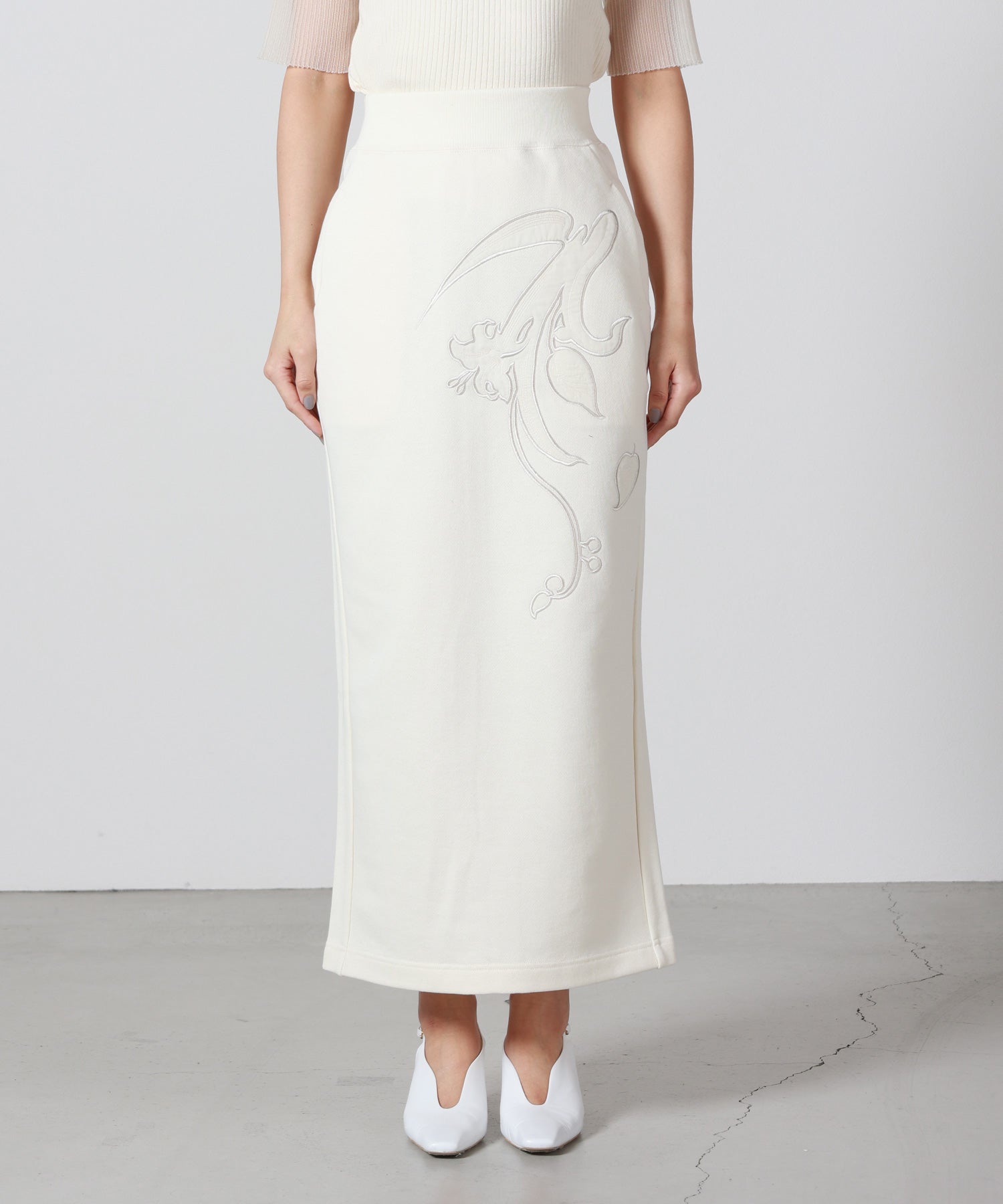 Mame Kurogouchi(マメ クロゴウチ)】 Floral Embroidery Sweat Skirt
