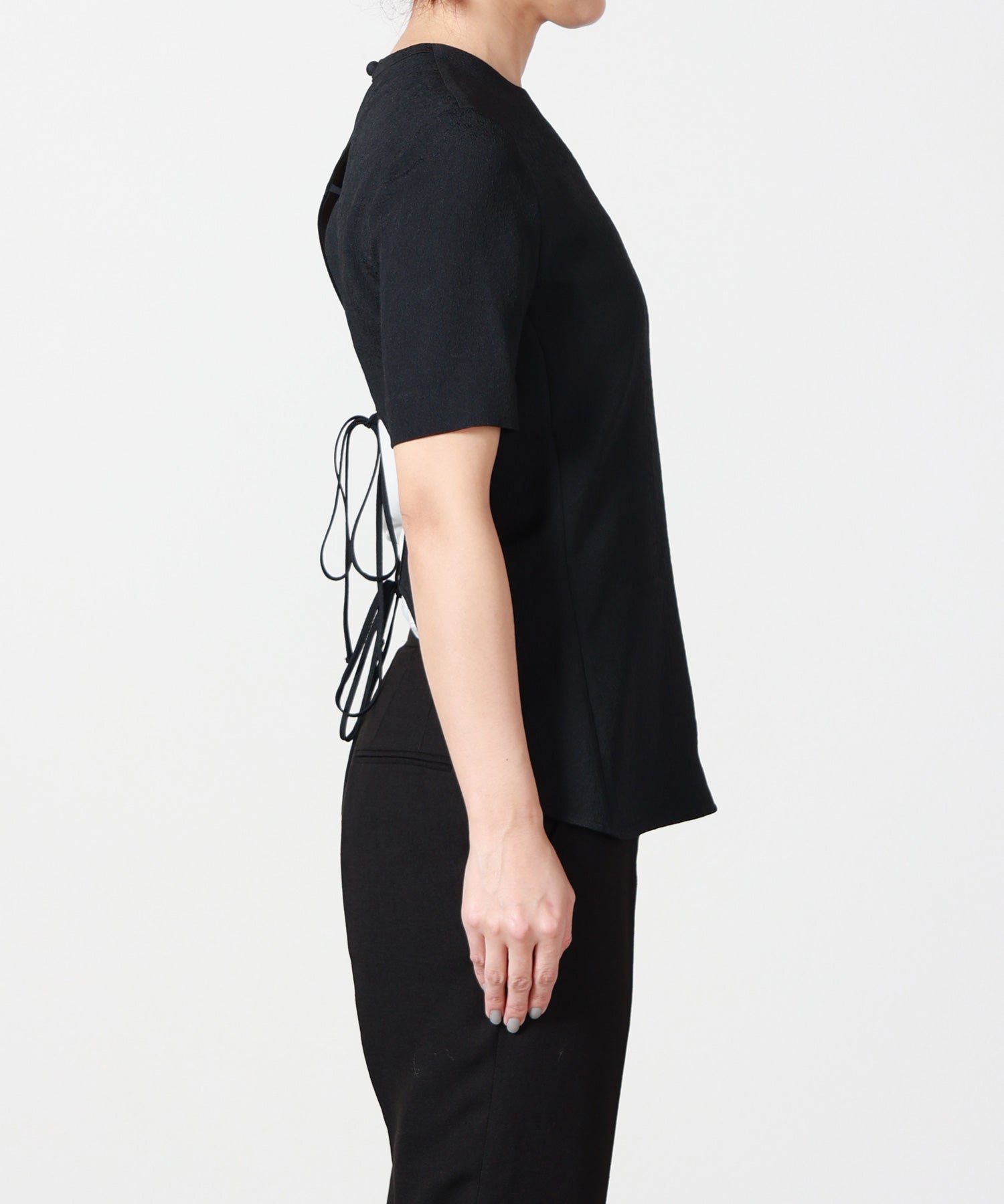 Mame Kurogouchi(マメ クロゴウチ)】 Floral Jacquard Open Back Top