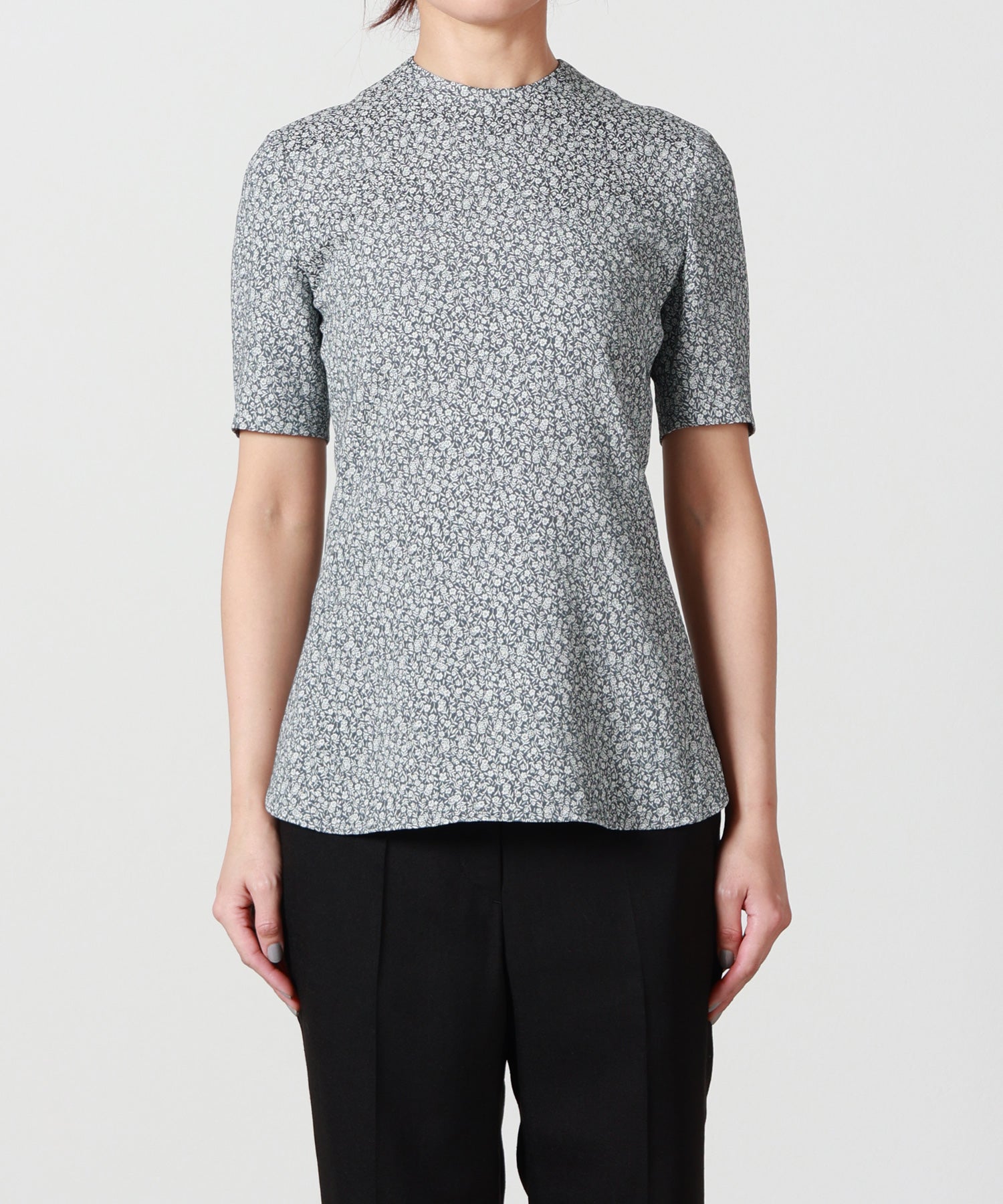 Mame Kurogouchi(マメ クロゴウチ)】 Floral Jacquard Open Back Top