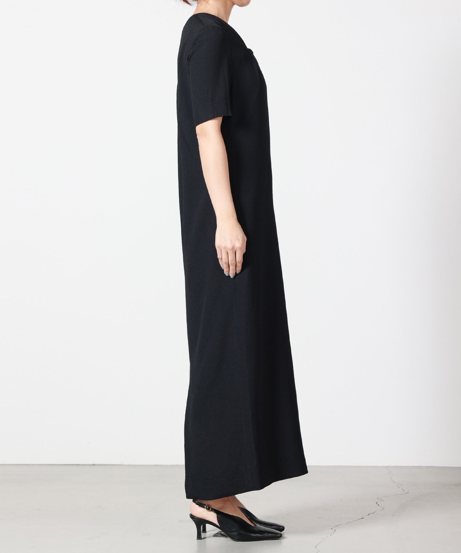 Mame Kurogouchi(マメ クロゴウチ)】 Floral Jacquard Square Neck