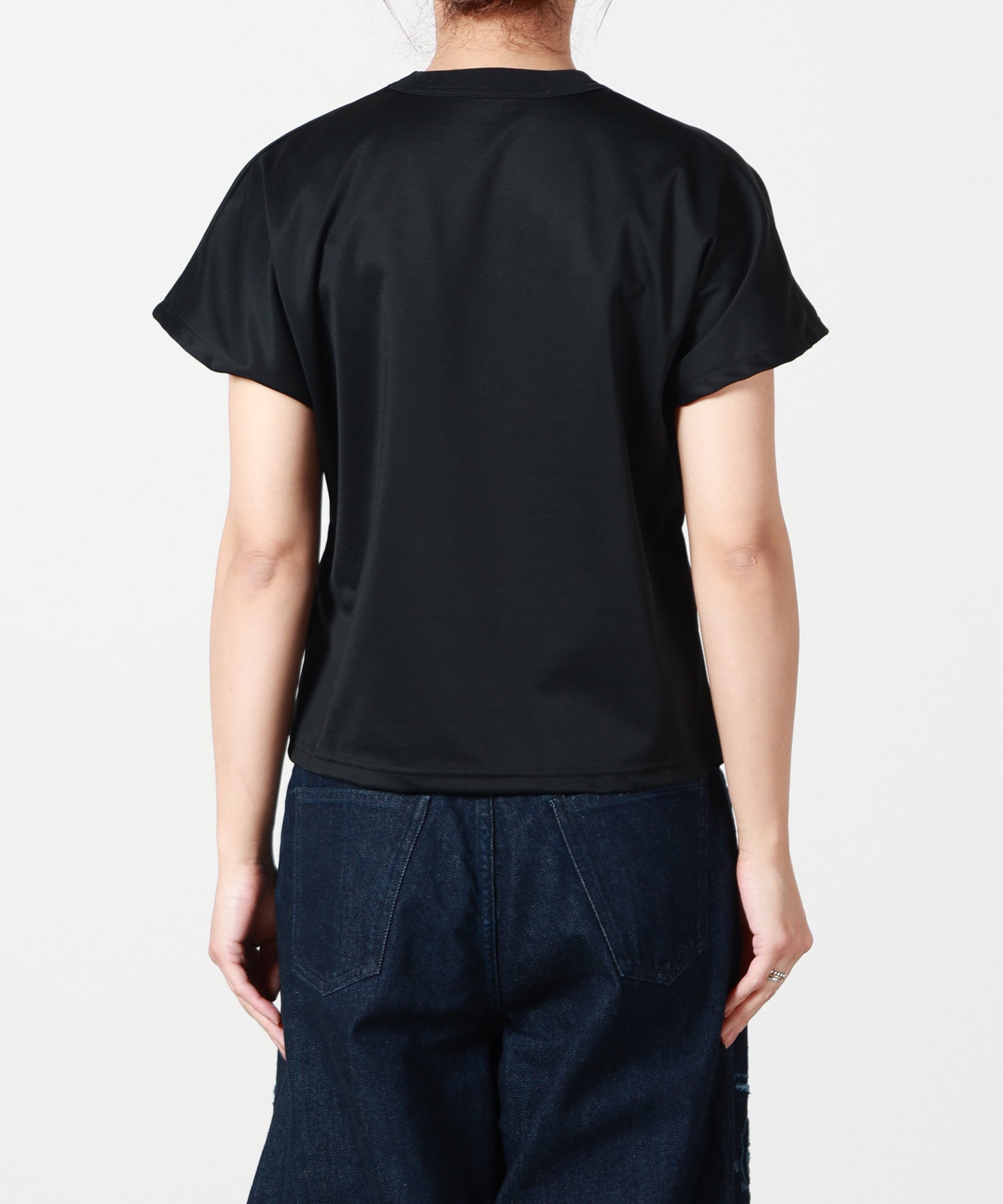 MURRAL(ミューラル)】 Flutter patchwork embroidered tops｜PARIGOT