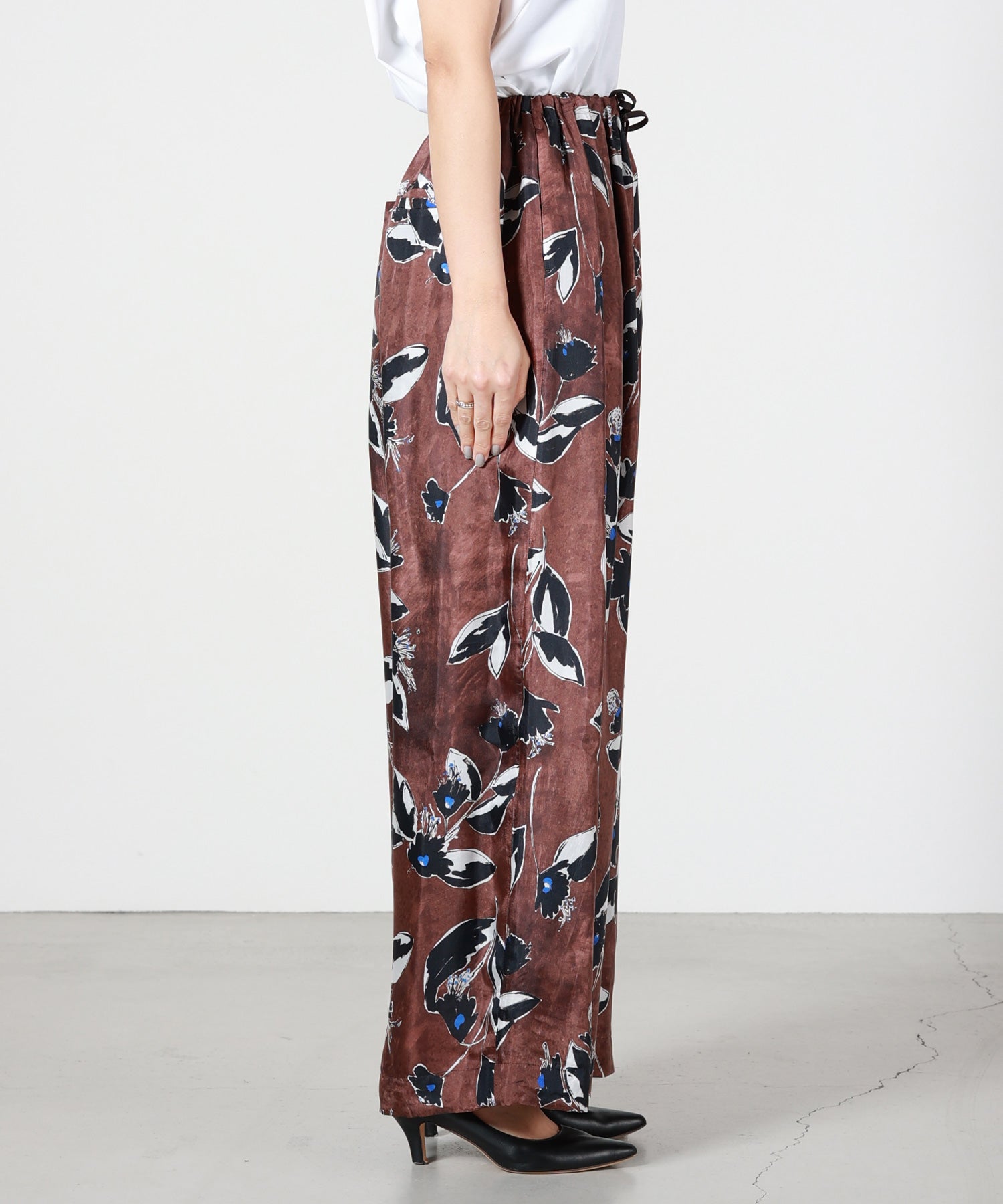 SACRA(サクラ)】 PAINTING FLORA WIDE PANTS｜PARIGOT ONLINE（パリゴ