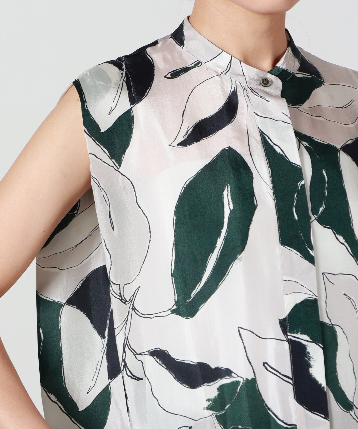 SACRA(サクラ)】 MODERN LEAVES TOP｜PARIGOT ONLINE（パリゴオンライン）