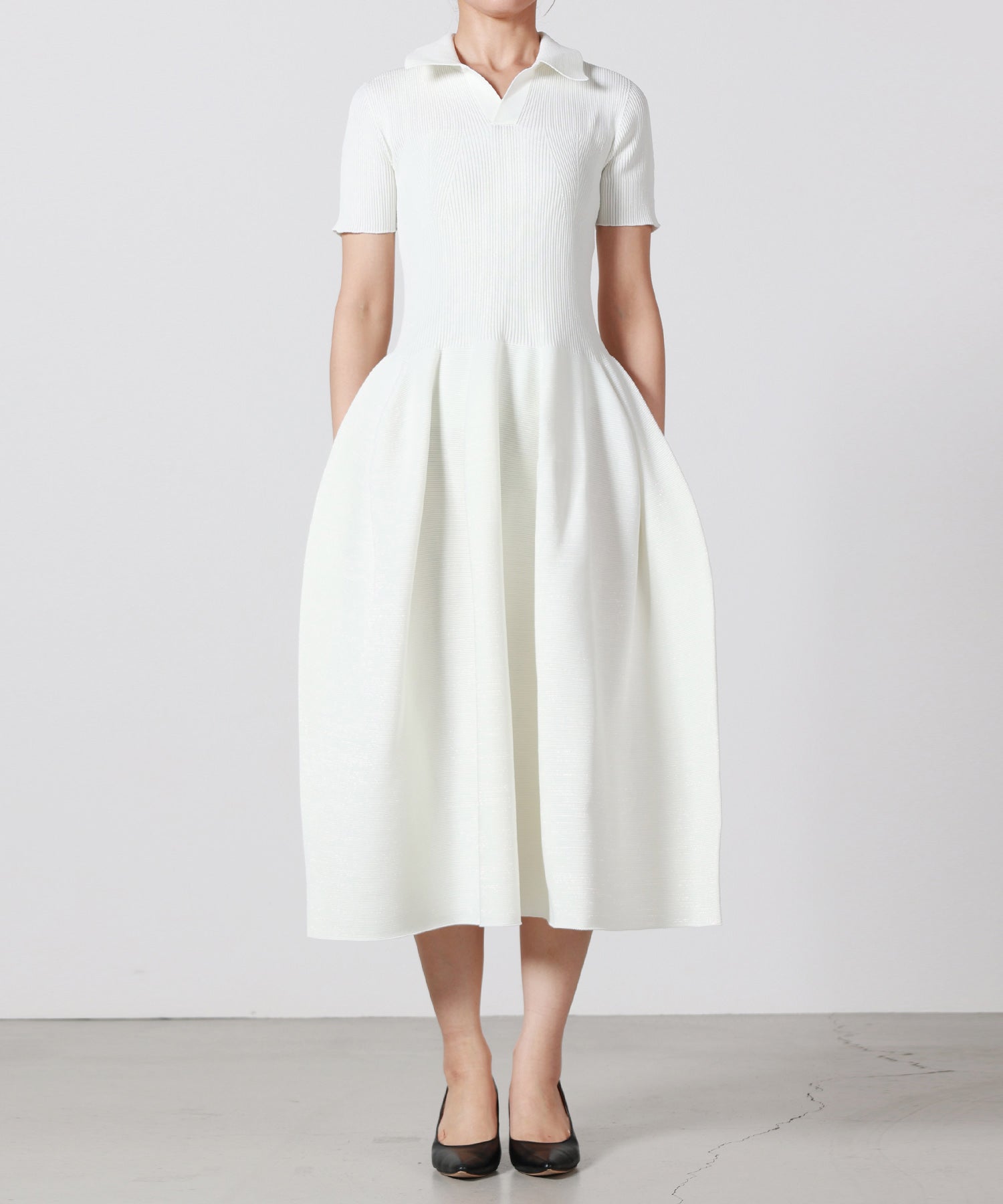 【新品】CFCL 26年完売品 グリッターポロドレスホワイト ワンピース CFCL(シーエフシーエル)】 POTTERY GLITTER SHORT SLEEVE POLO DRESS