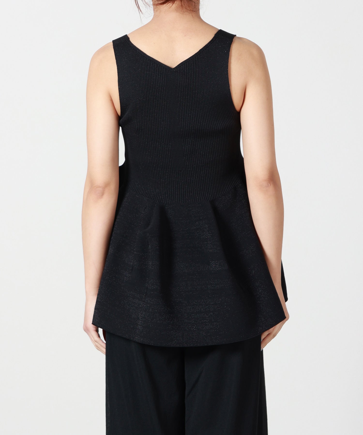 トップス POTTERY GLITTER SLEEVELESS TOP cfcl POTTERY GLITTER SLEEVELESS TOP｜CFCL（シーエフシーエル）公式通販
