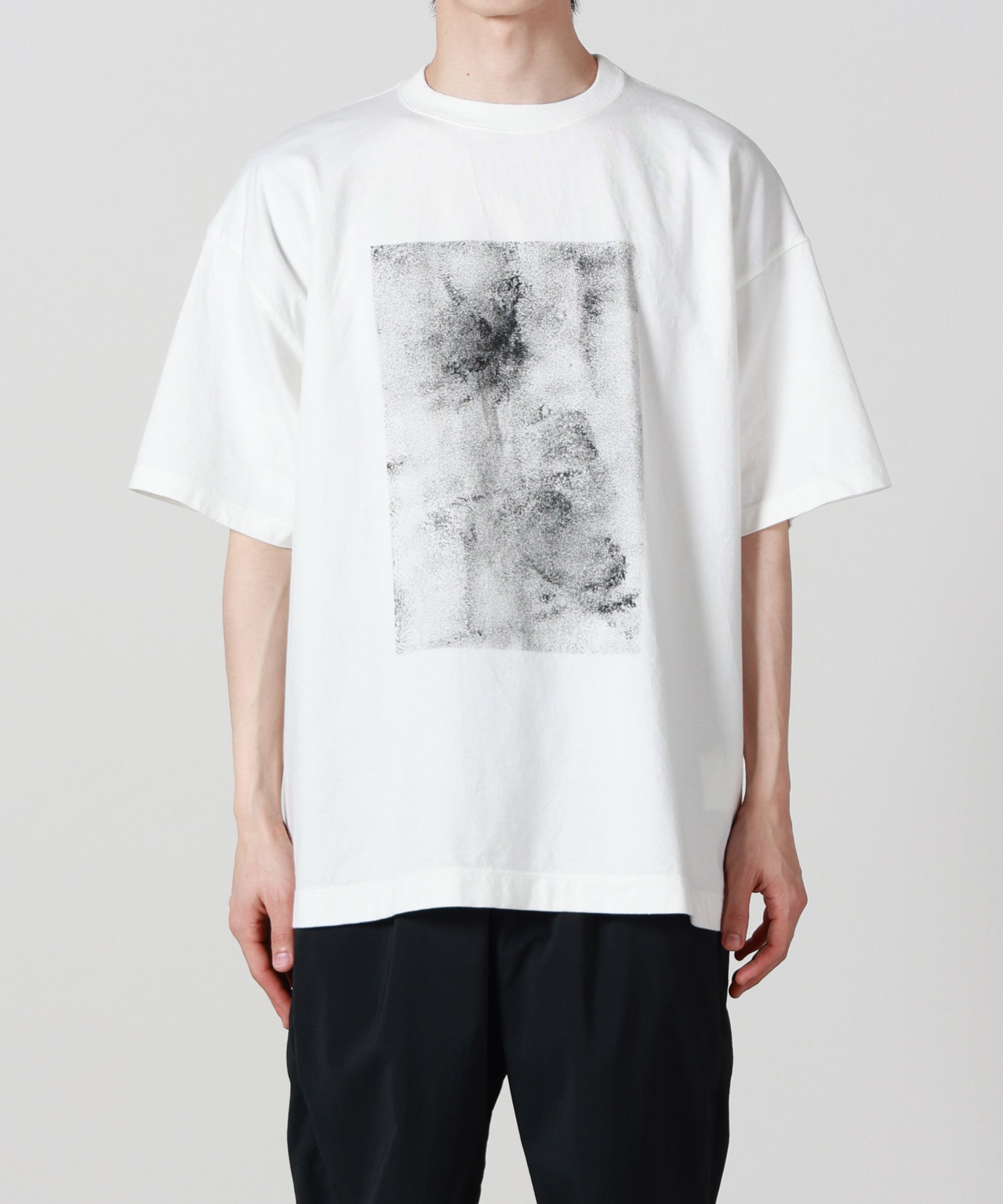 YOKE(ヨーク)】 Abstract Hand Painted T-shirt｜PARIGOT ONLINE
