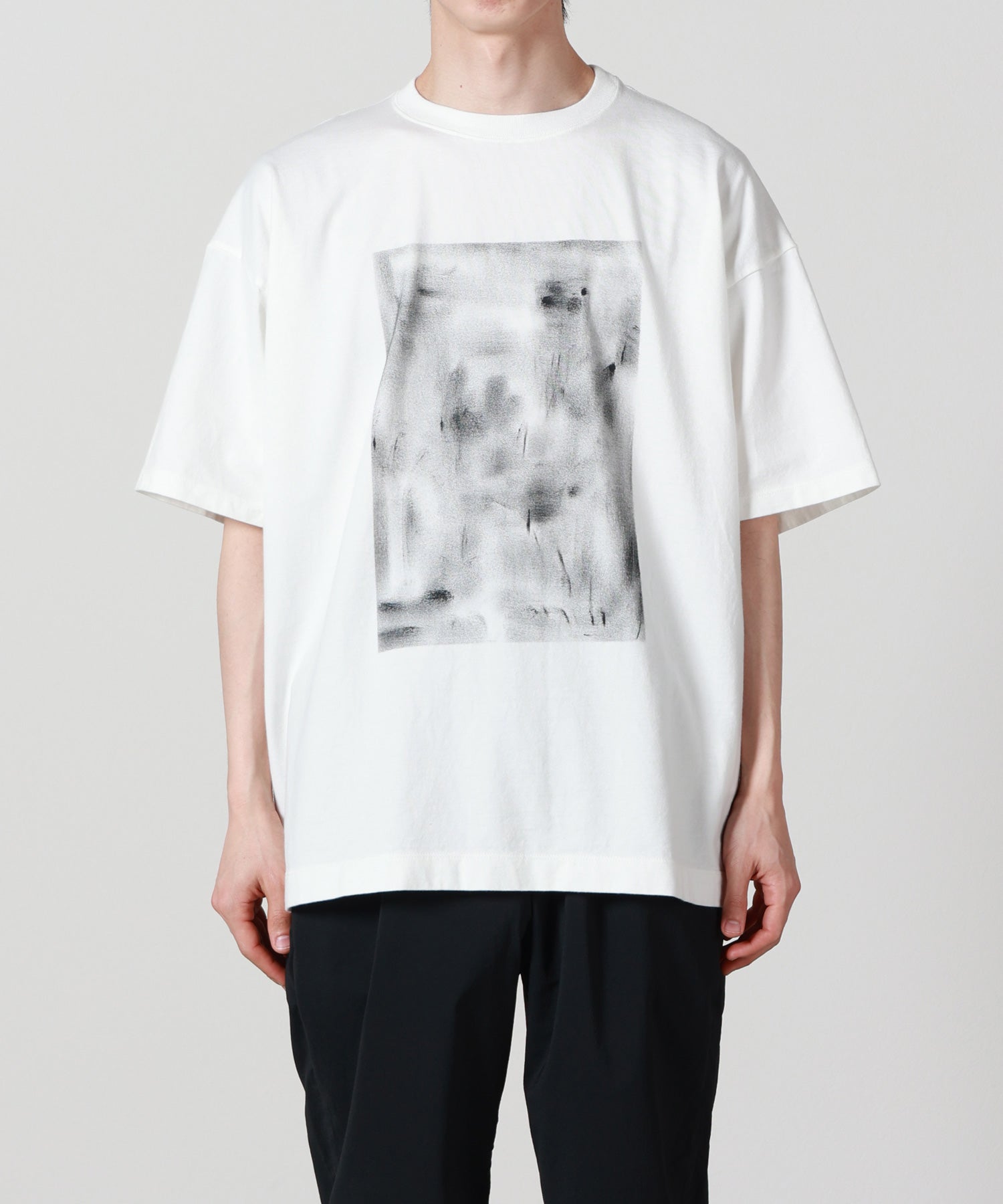 YOKE(ヨーク)】 Abstract Hand Painted T-shirt｜PARIGOT ONLINE