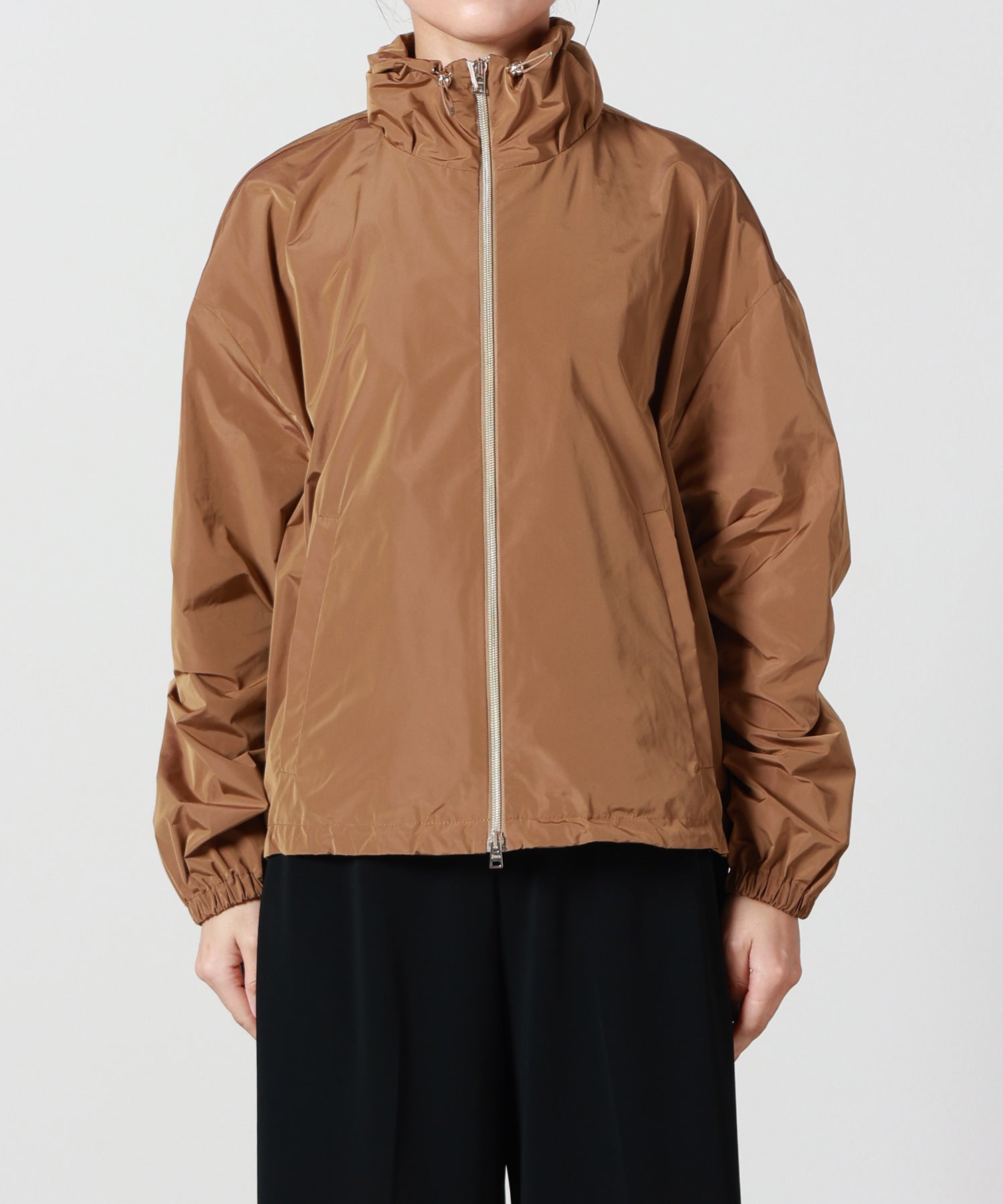 HERNO(ヘルノ)】 タフタスタンドカラーブルゾン｜PARIGOT ONLINE