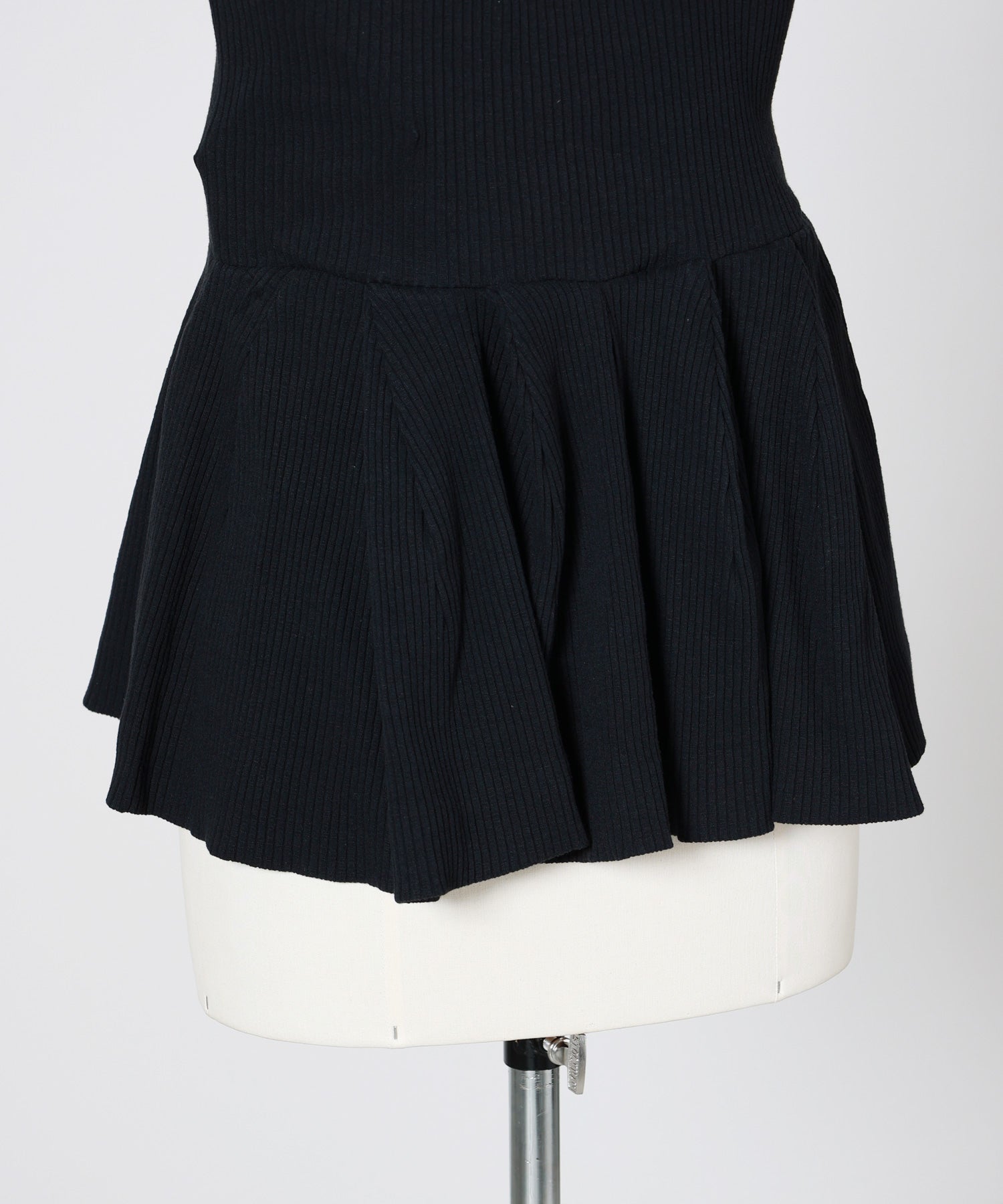 TOGA TOO(トーガ トゥー)】 RIB FLARE CAMISOLE｜PARIGOT ONLINE