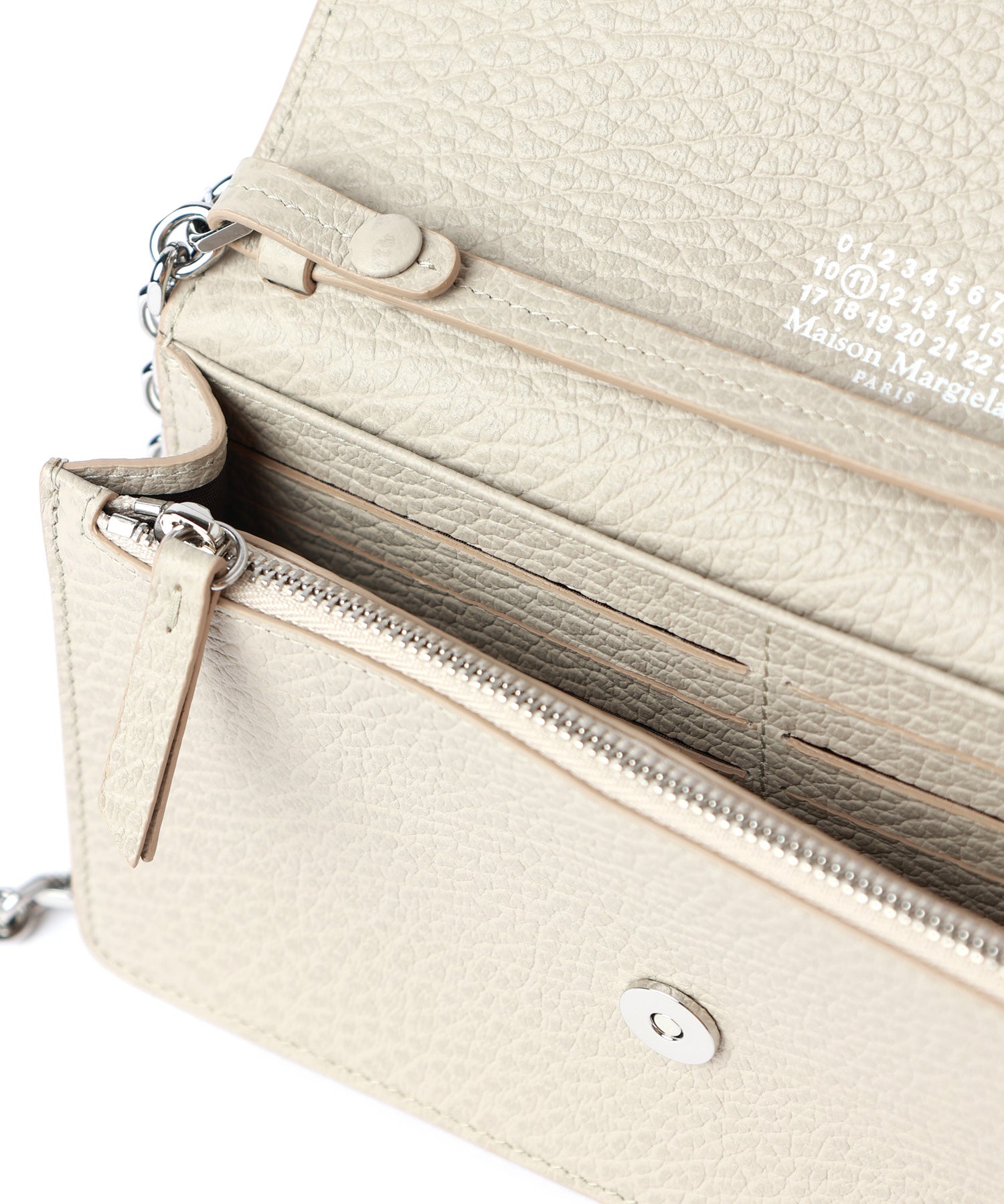 Maison Margiela(メゾンマルジェラ)】 FOUR STITCHES CHAIN WALLET