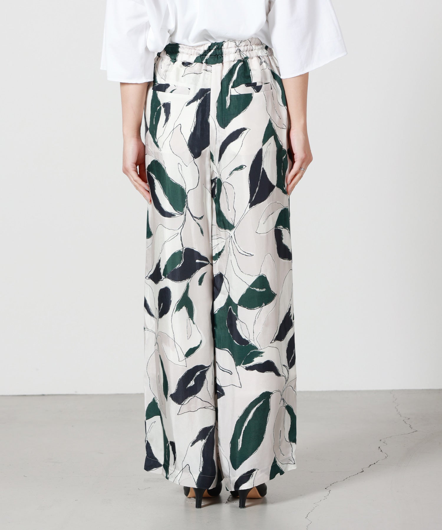SACRA(サクラ)】 MODERN LEAVES PANTS｜PARIGOT ONLINE（パリゴ