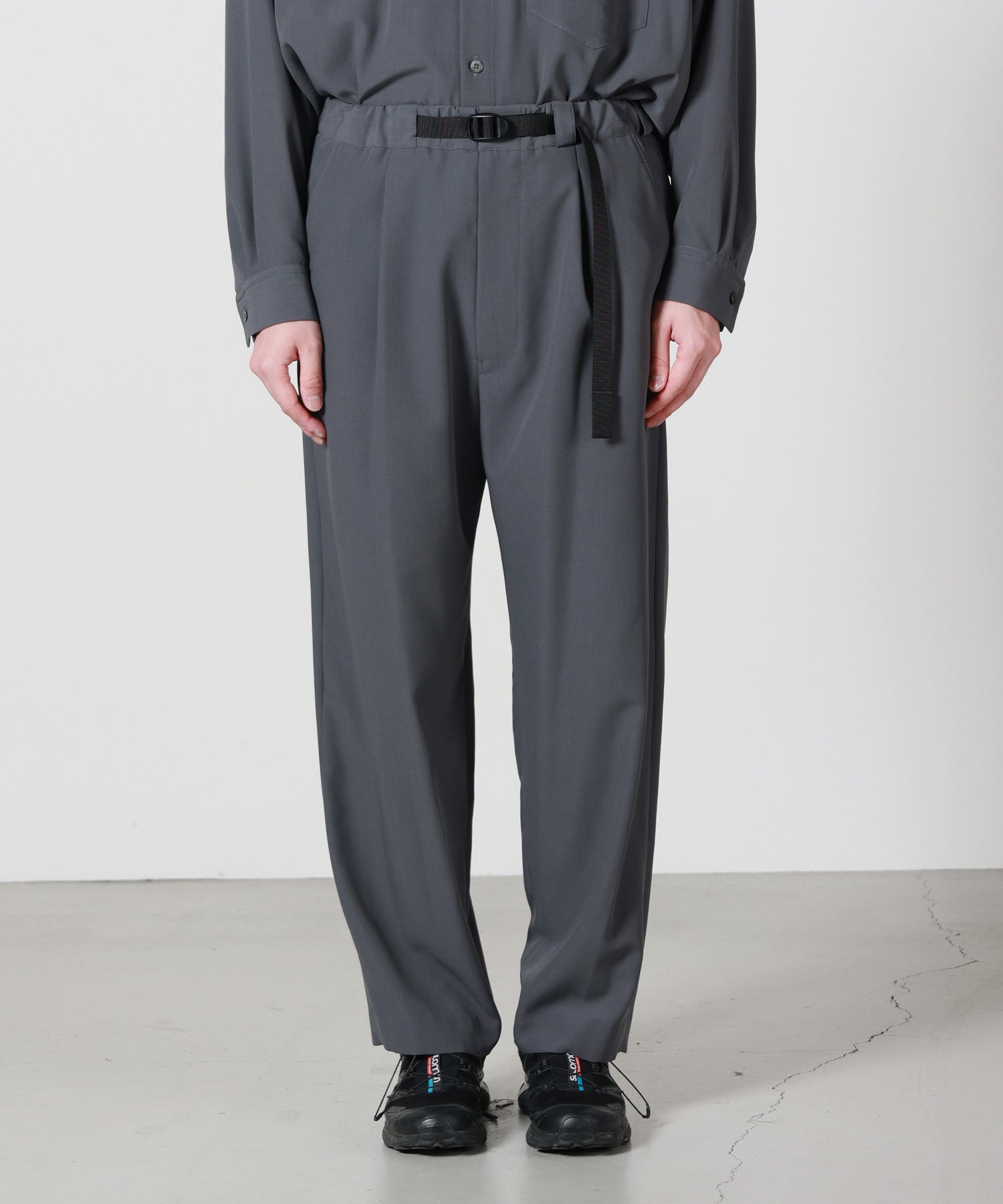 UJOH(ウジョー)】 Tape-Belt 1 Tuck PNT｜PARIGOT ONLINE（パリゴ