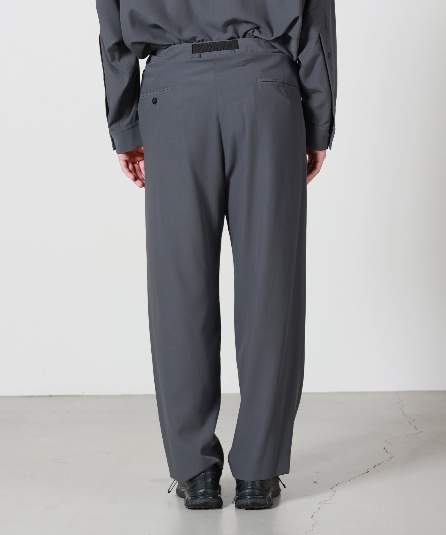 UJOH(ウジョー)】 Tape-Belt 1 Tuck PNT｜PARIGOT ONLINE（パリゴ