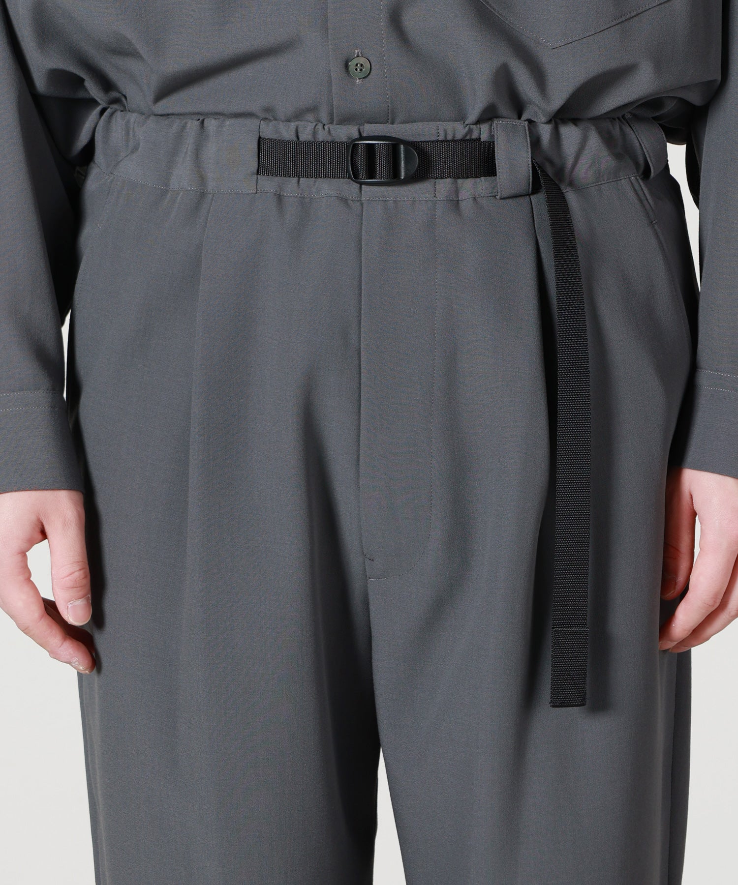 UJOH(ウジョー)】 Tape-Belt 1 Tuck PNT｜PARIGOT ONLINE（パリゴ