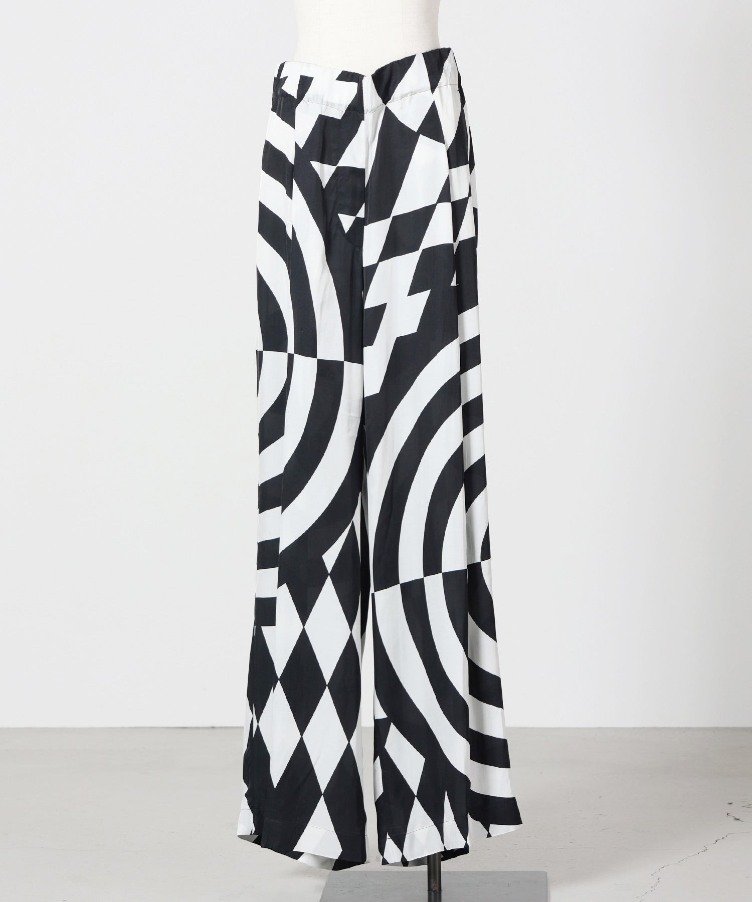DRIES VAN NOTEN(ドリス ヴァン ノッテン)公式通販｜PARIGOT ONLINE