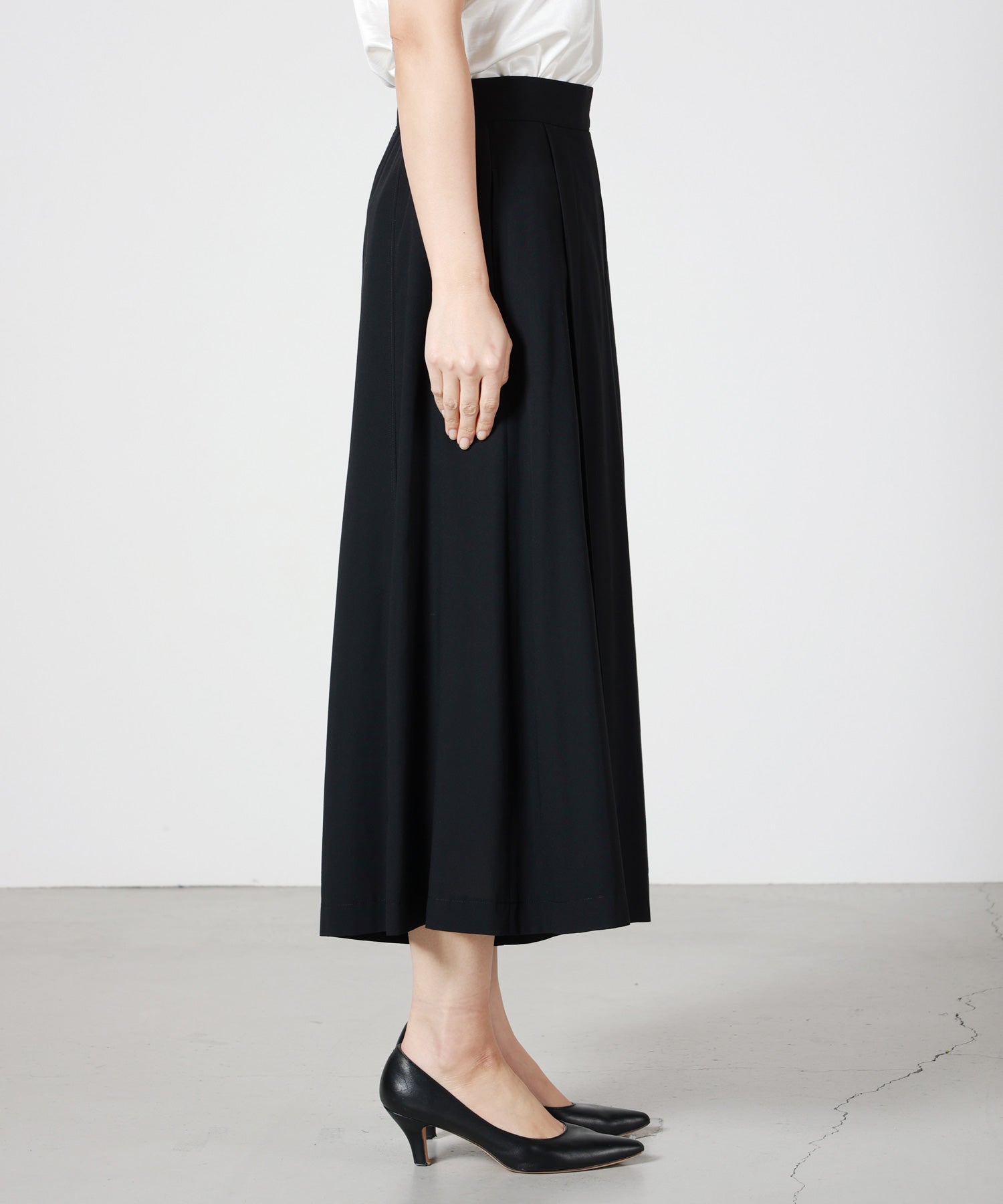 も　UJOH ウジョー スリット　ロングスカート UJOH(ウジョー)】 Slit Culottes｜PARIGOT ONLINE（パリゴオンライン）