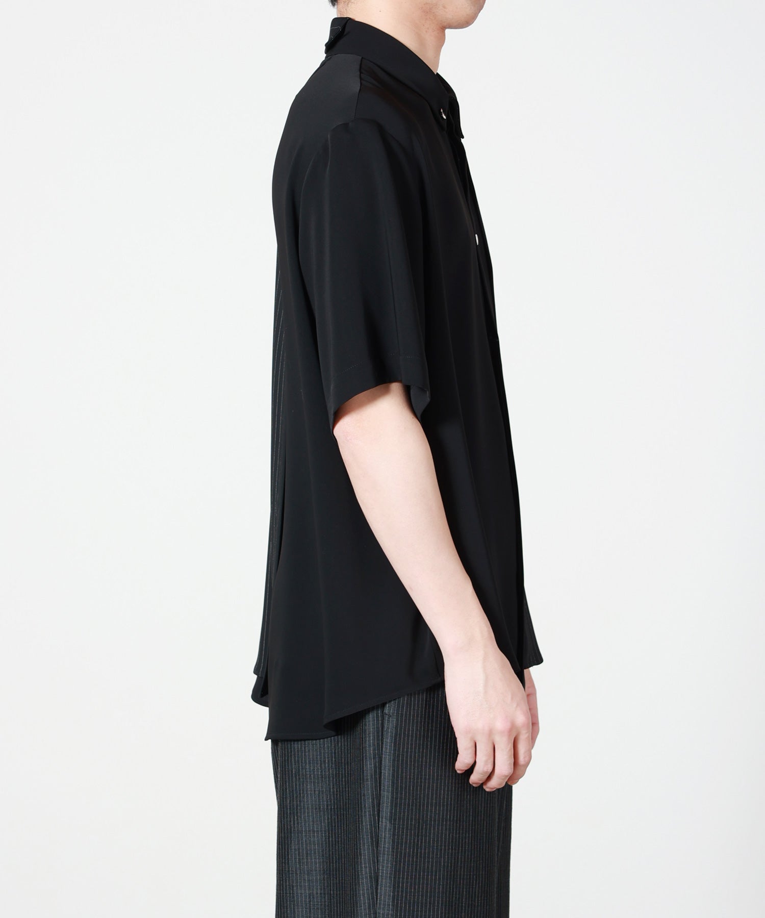 CULLNI(クルニ)】 Double Cloth Layered Bi-Color Short Sleeve Shirt