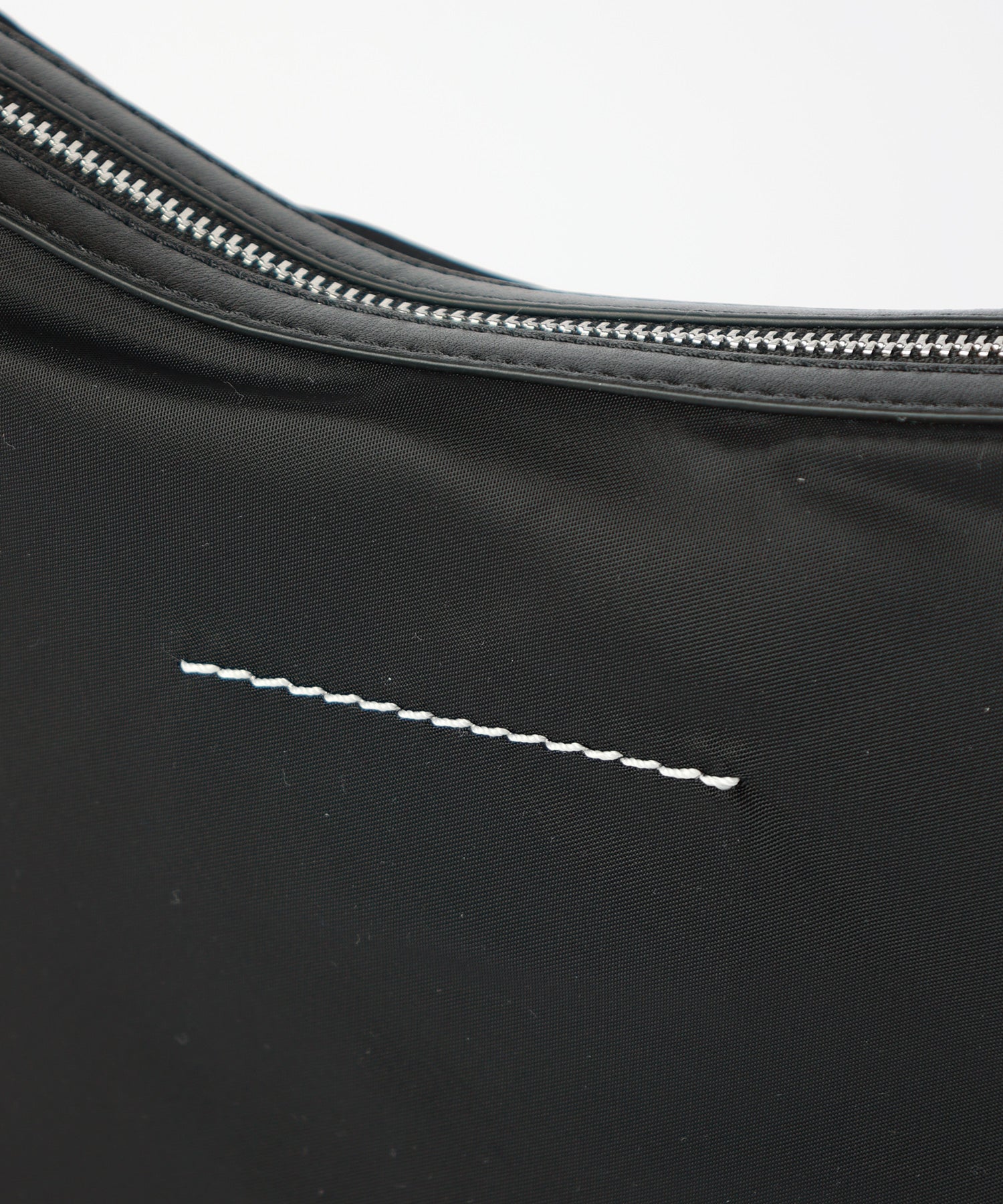 MM6 Maison Margiela(エムエムシックス メゾン マルジェラ)】 ナイロン