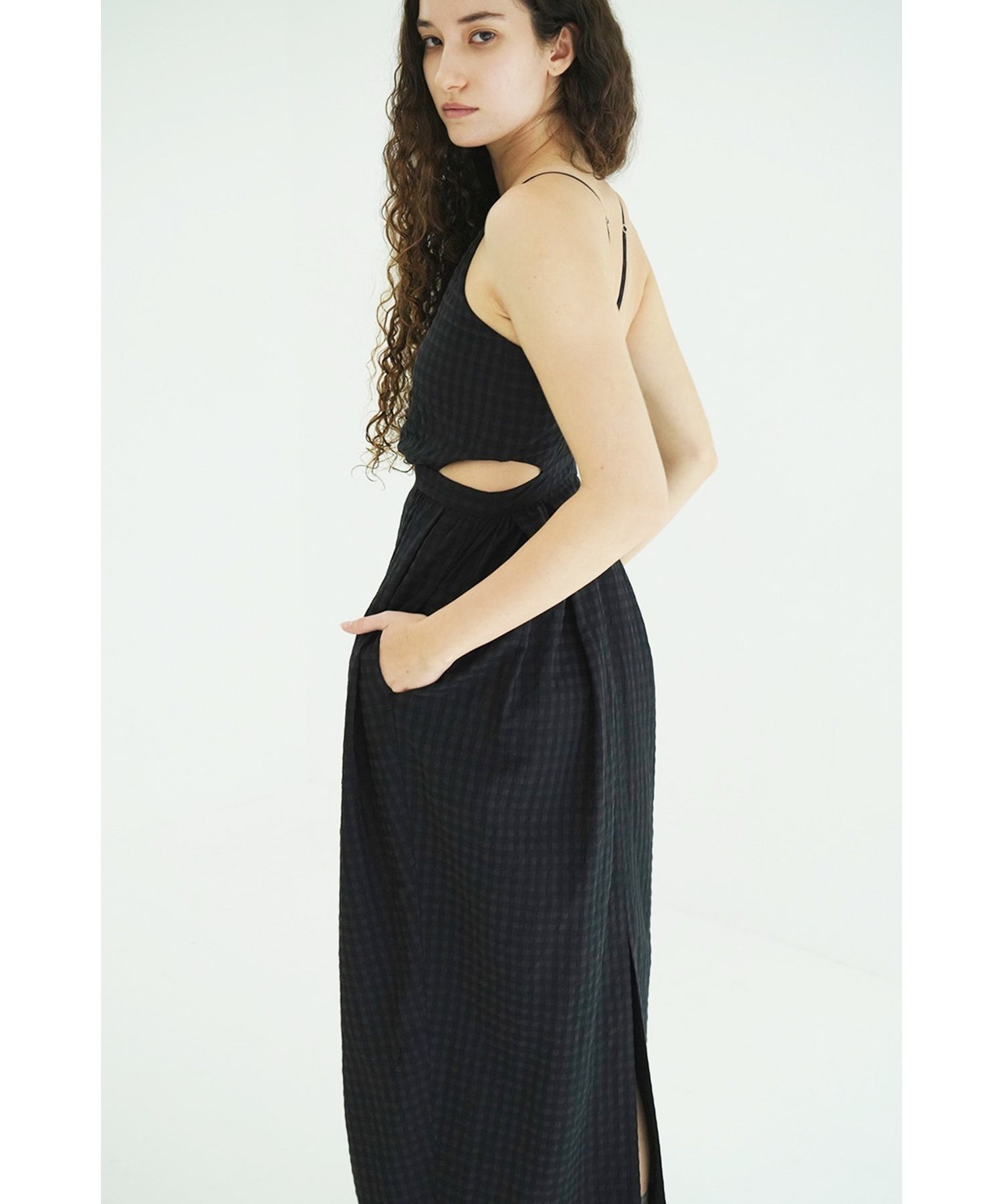 CLANE(クラネ)】 SIDE HOLE COCOON CAMI ONEPIECE｜PARIGOT ONLINE