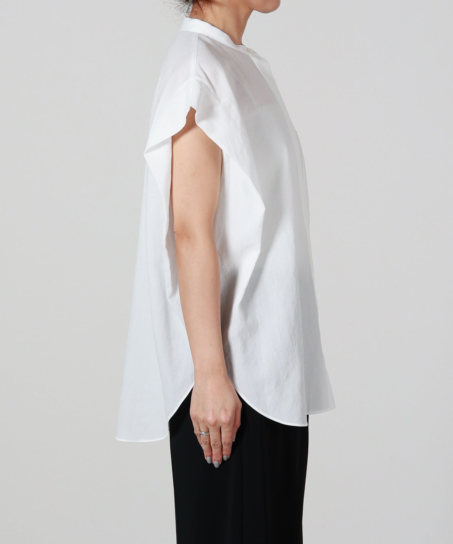 SACRA(サクラ)】 SHRINK GABARDINE SHIRT｜PARIGOT ONLINE（パリゴ