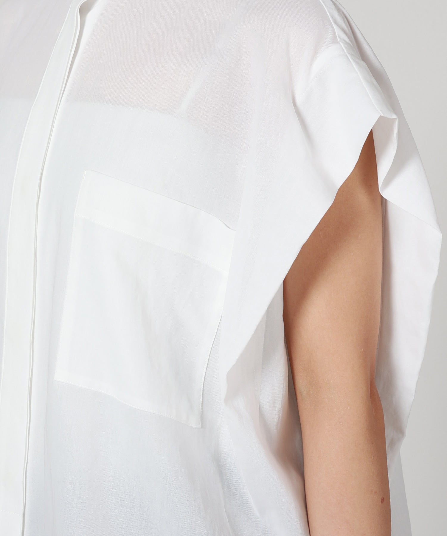 SACRA(サクラ)】 SHRINK GABARDINE SHIRT｜PARIGOT ONLINE（パリゴ
