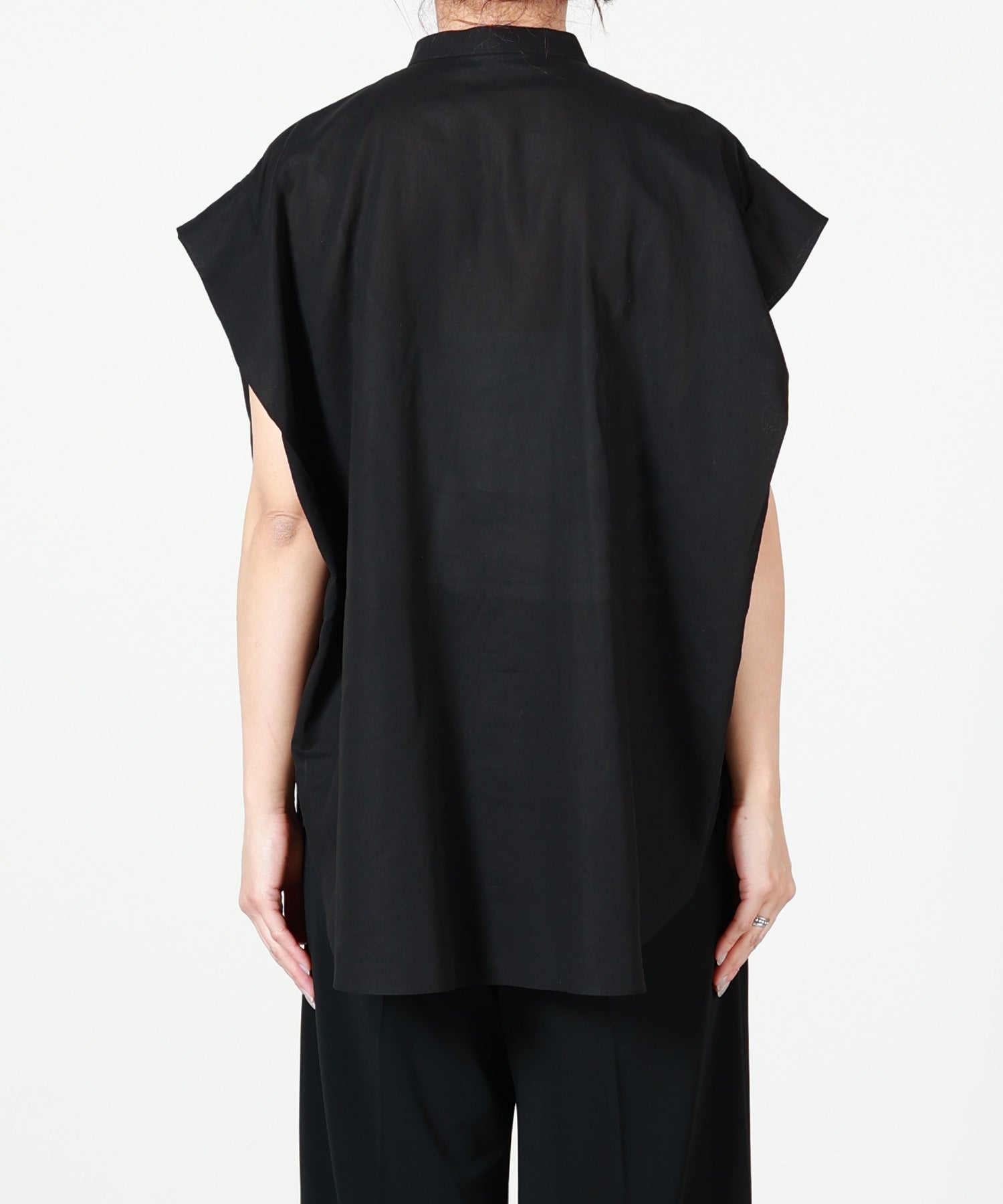 SACRA(サクラ)】 SHRINK GABARDINE SHIRT｜PARIGOT ONLINE（パリゴ