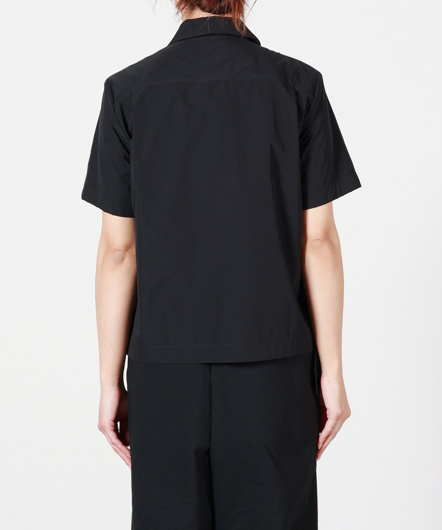 noir kei ninomiya(ノワール ケイニノミヤ)】 バックルシャツ｜PARIGOT