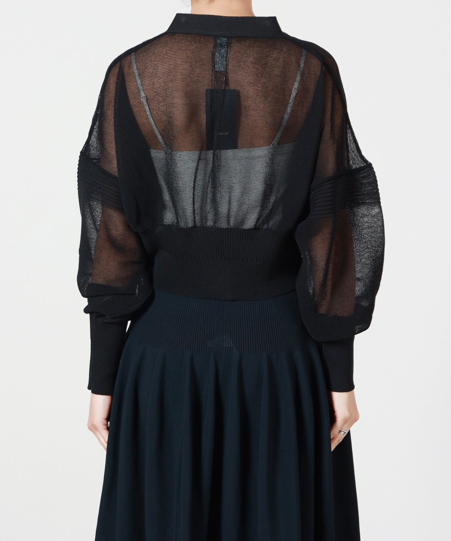 CFCL(シーエフシーエル)】 TC GARTER LUCENT CROPPED CARDIGAN