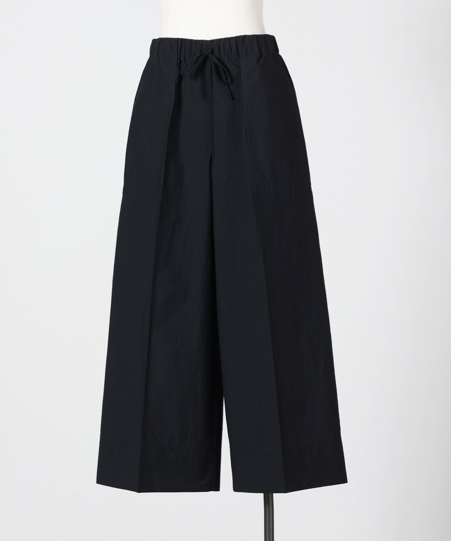 001(BLACK)