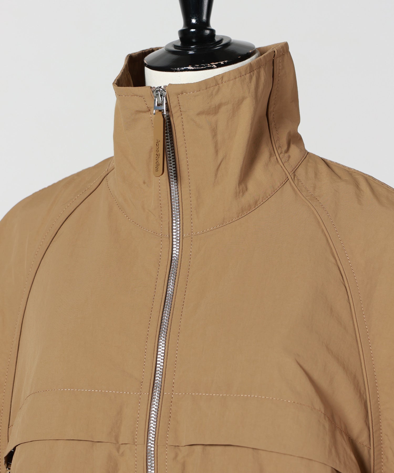 Acne Studios(アクネストゥディオズ)】 ナイロンロゴジャケット