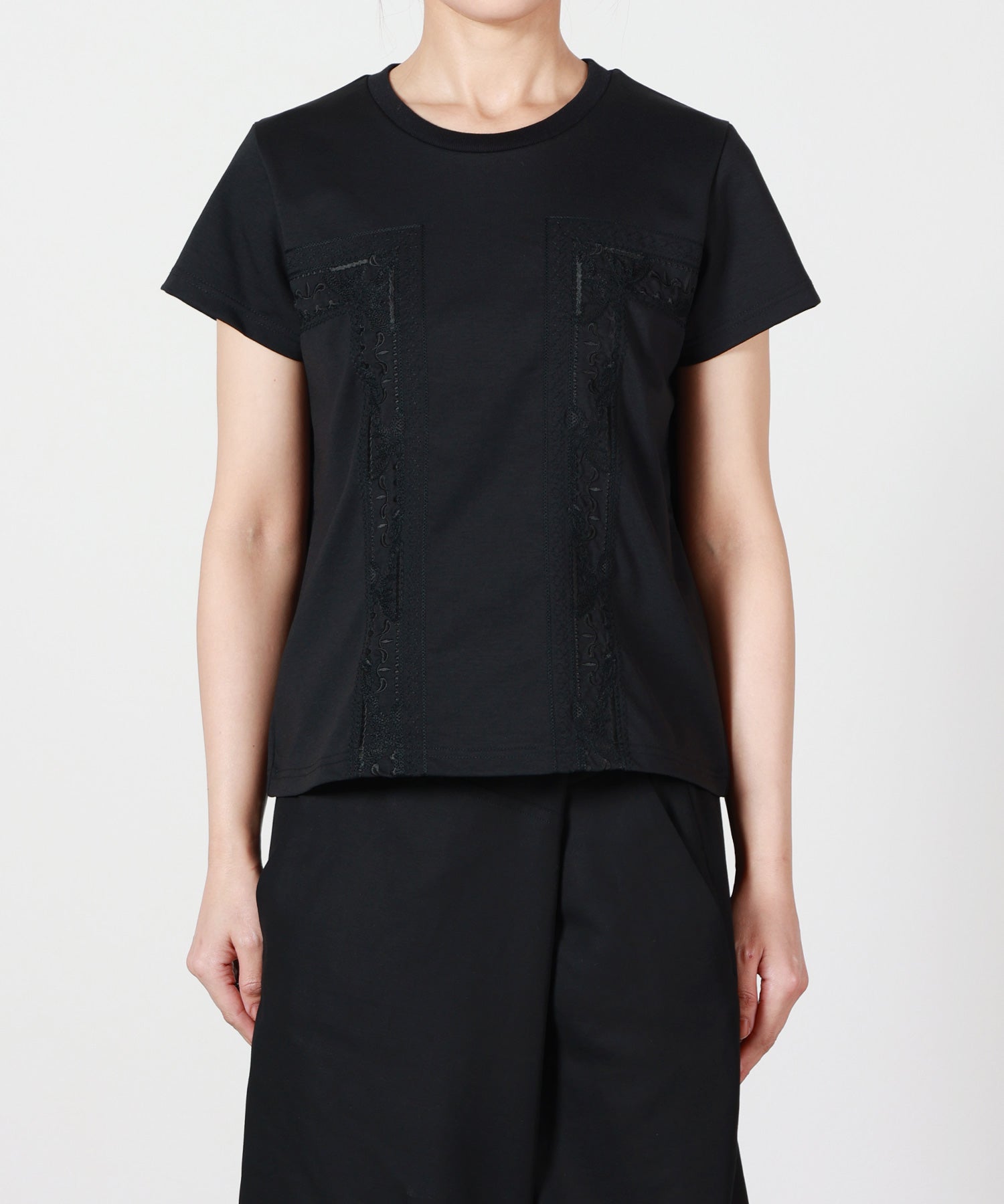 MURRAL(ミューラル)】 Framed embroidered jersey tops｜PARIGOT