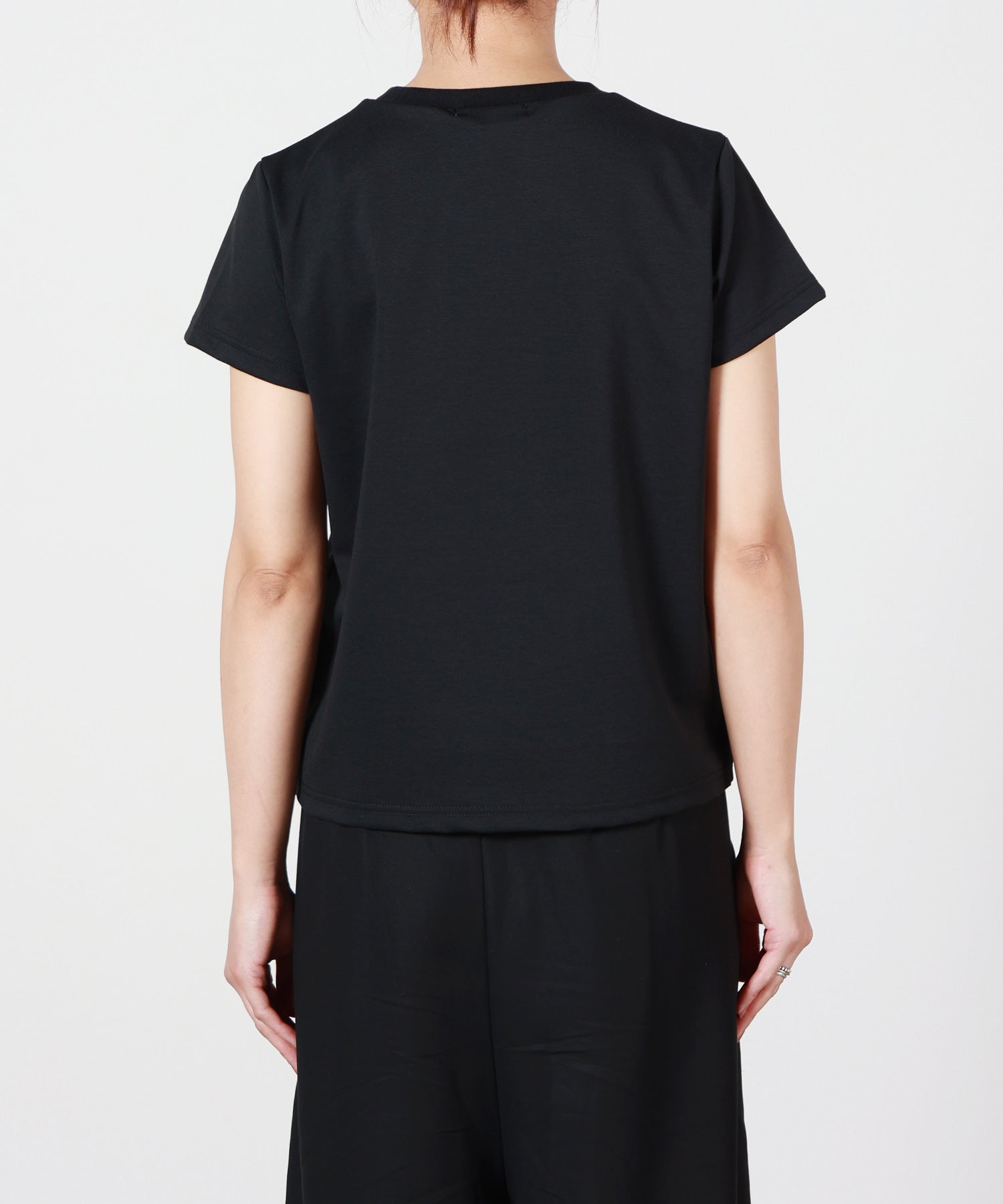 MURRAL(ミューラル)】 Framed embroidered jersey tops｜PARIGOT