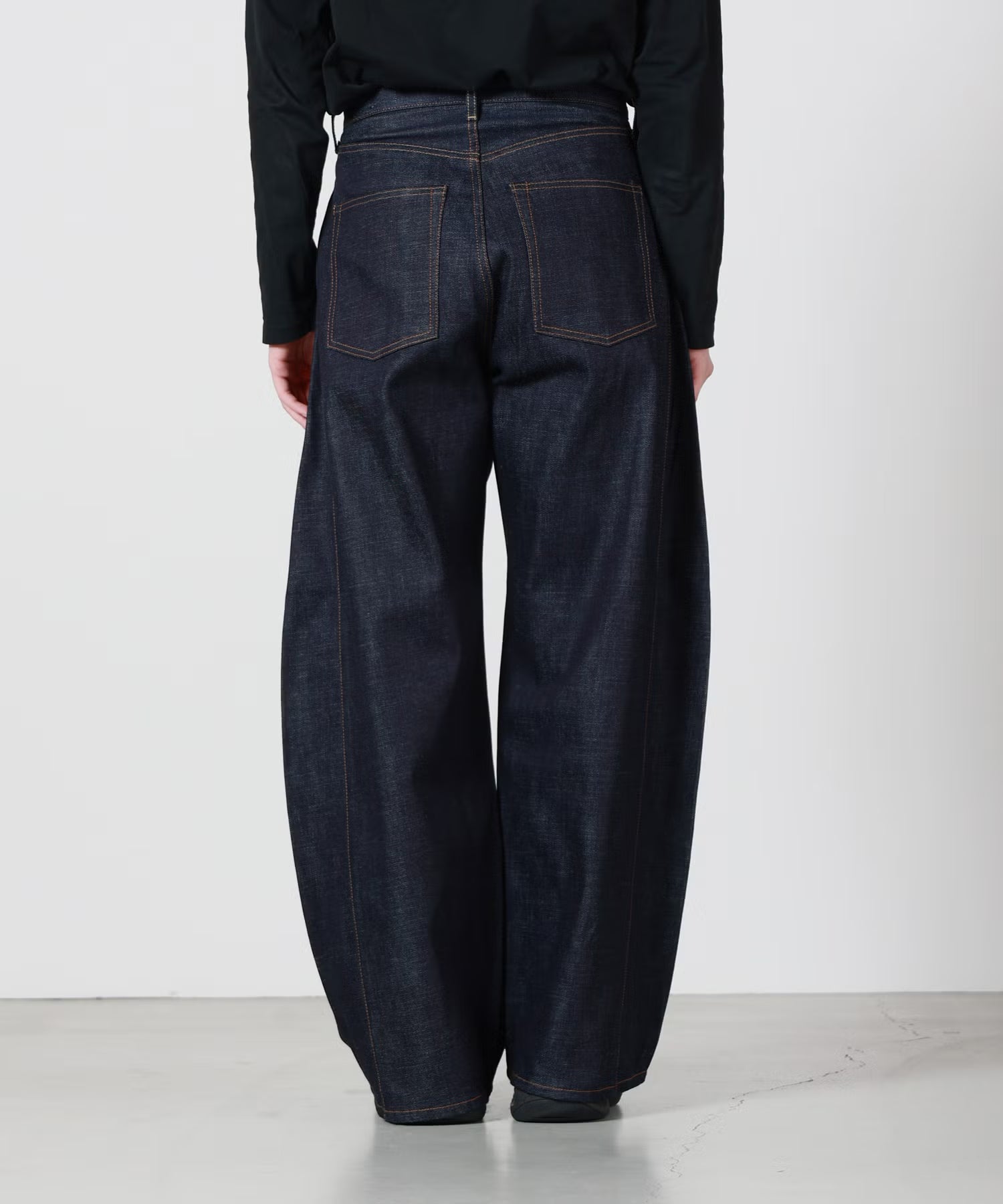 HYKE(ハイク)】 《26AW予約》≪genderless≫BARREL-LEG DENIM JEANS