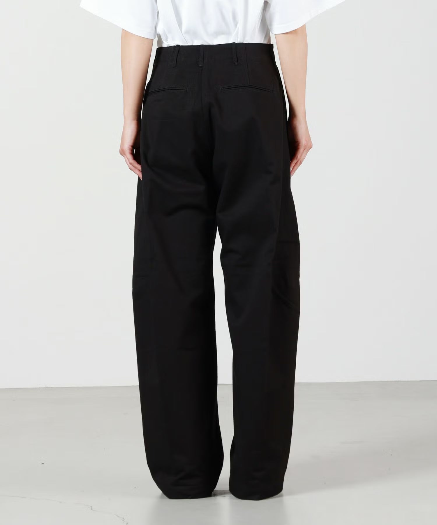 HYKE(ハイク)】 《26AW予約》≪genderless≫BARREL-LEG CHINO PANTS