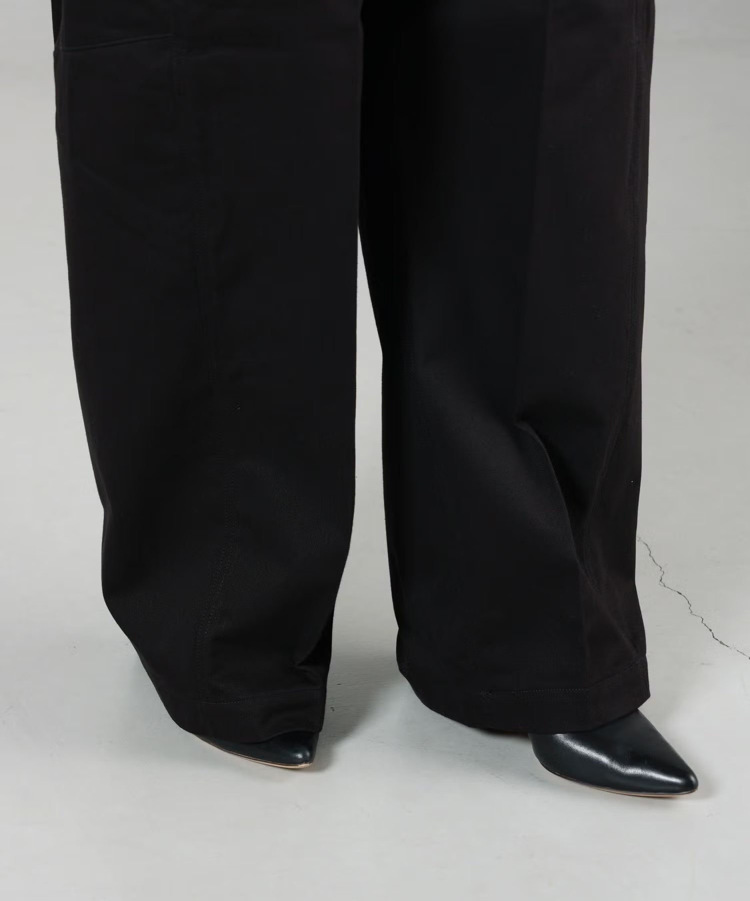 HYKE(ハイク)】 《26AW予約》≪genderless≫BARREL-LEG CHINO PANTS