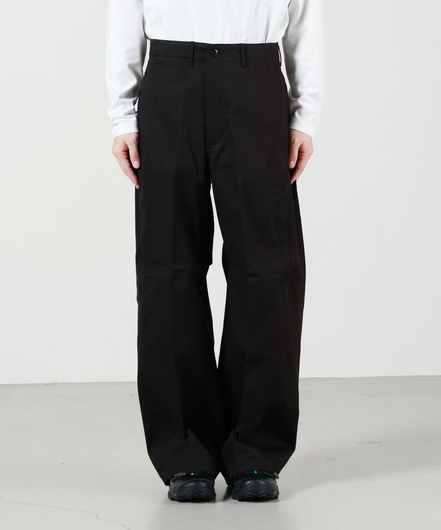HYKE ハイクBARREL-LEG CHINO PANTS サイズ1 HYKE(ハイク)】 《26AW予約》≪genderless≫BARREL-LEG CHINO PANTS