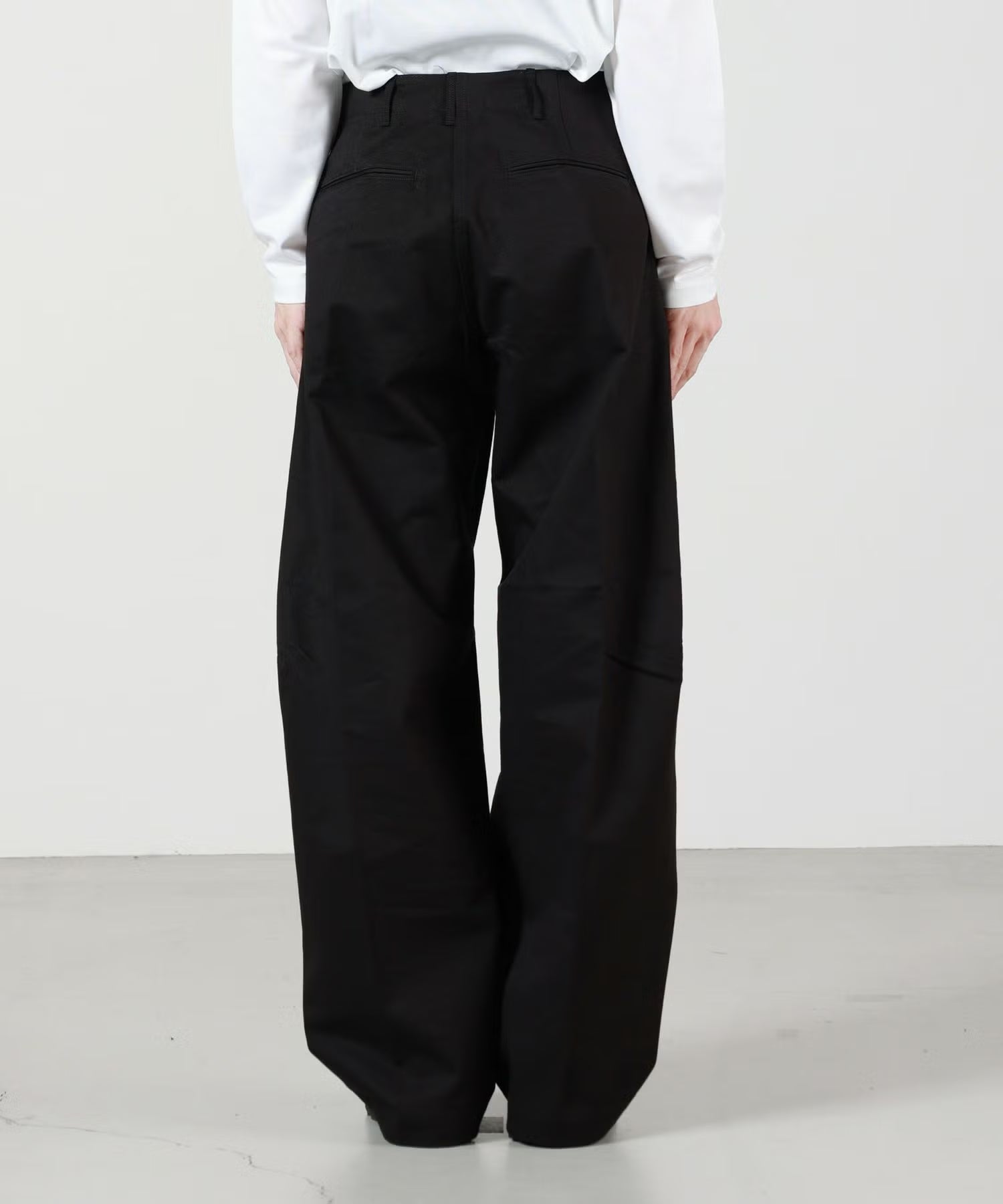 HYKE(ハイク)】 《26AW予約》≪genderless≫BARREL-LEG CHINO PANTS