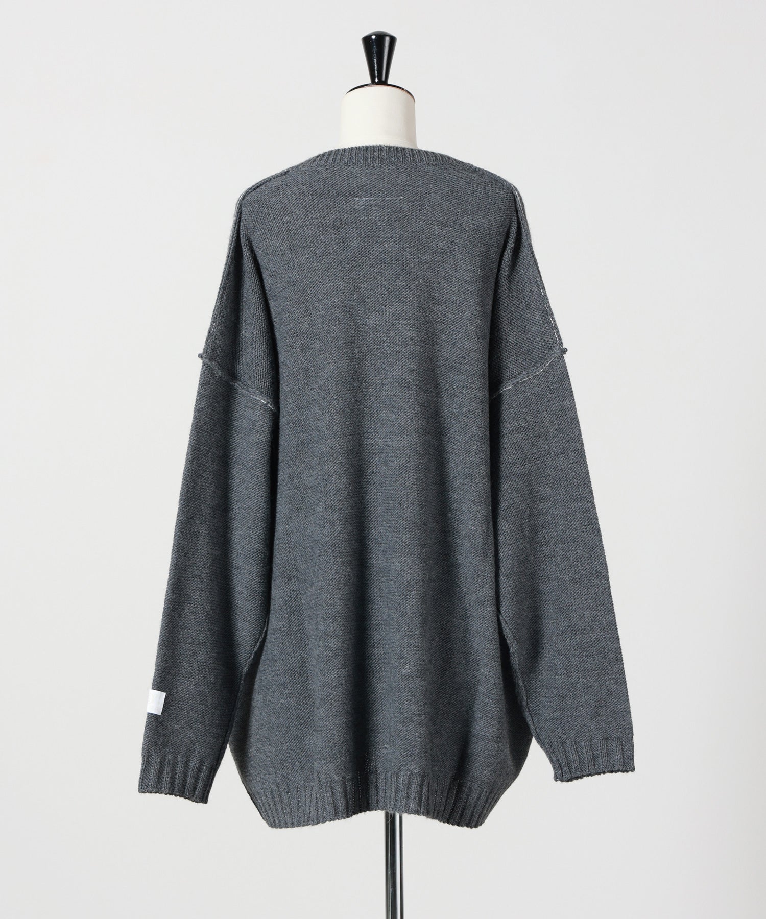 MM6 Maison Margiela(エムエムシックス メゾン マルジェラ)】 Vネック
