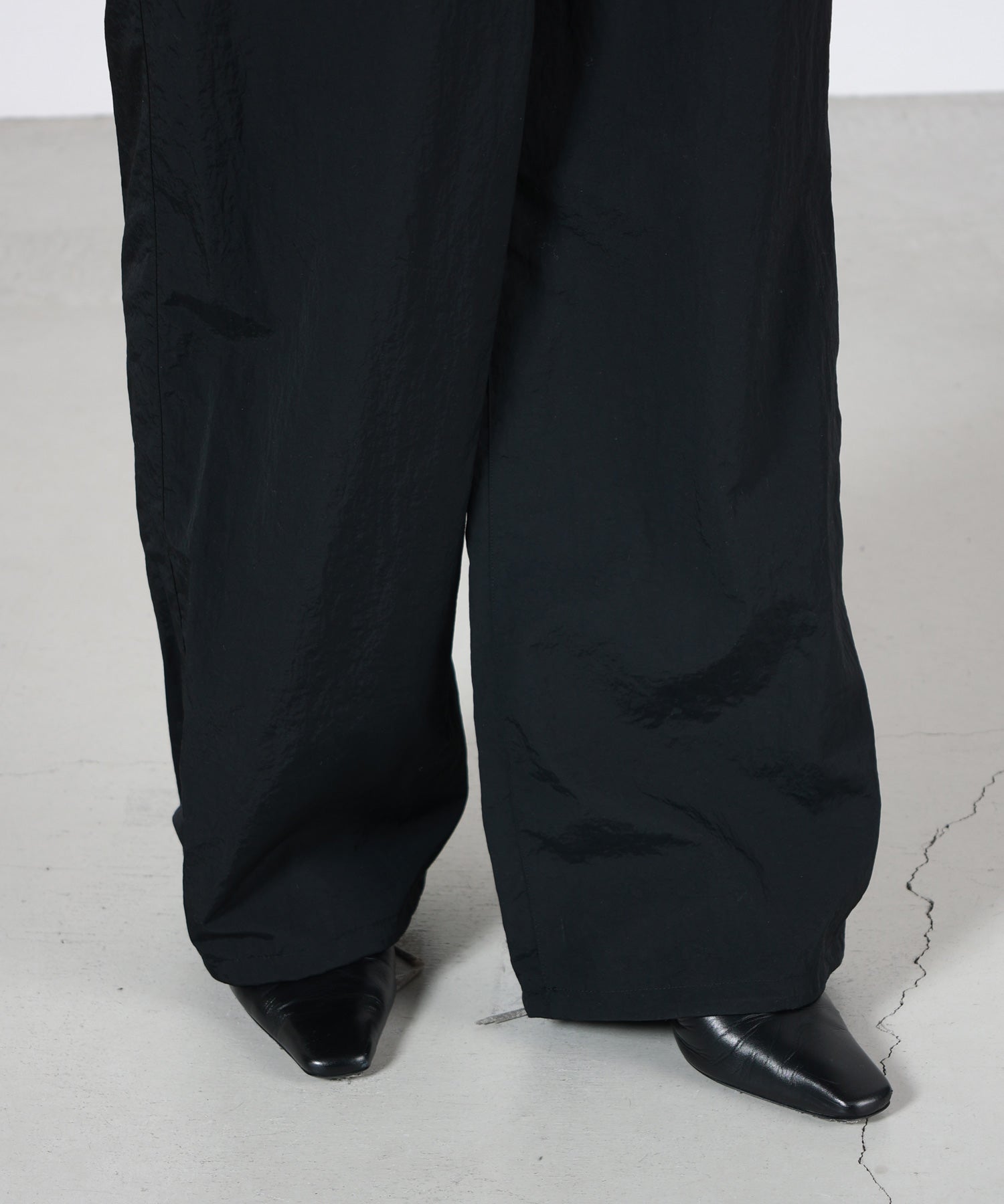 【最終価格】マメクロゴウチ　ブラックパンツ Mame Kurogouchi(マメ クロゴウチ)】 Nylon Typewriter Trousers
