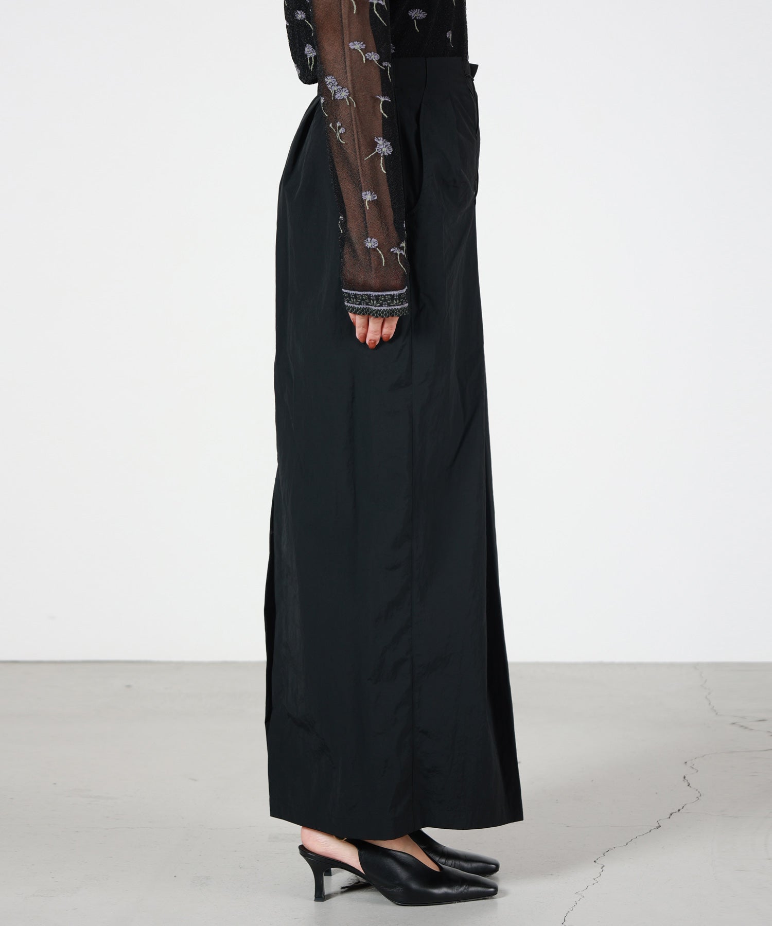 Mame Kurogouchi(マメ クロゴウチ)】 Nylon Typewriter Skirt｜PARIGOT