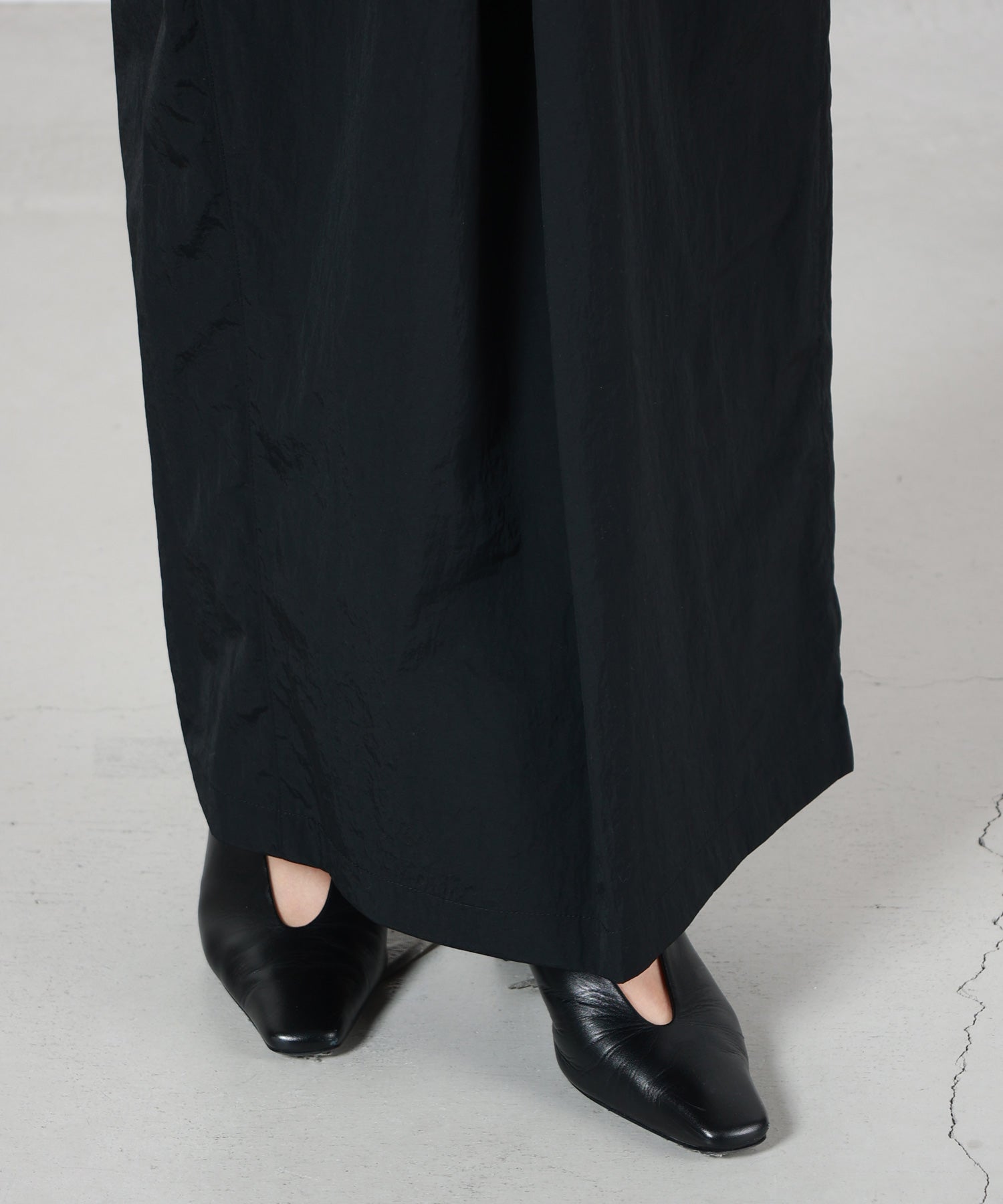Mame Kurogouchi(マメ クロゴウチ)】 Nylon Typewriter Skirt｜PARIGOT
