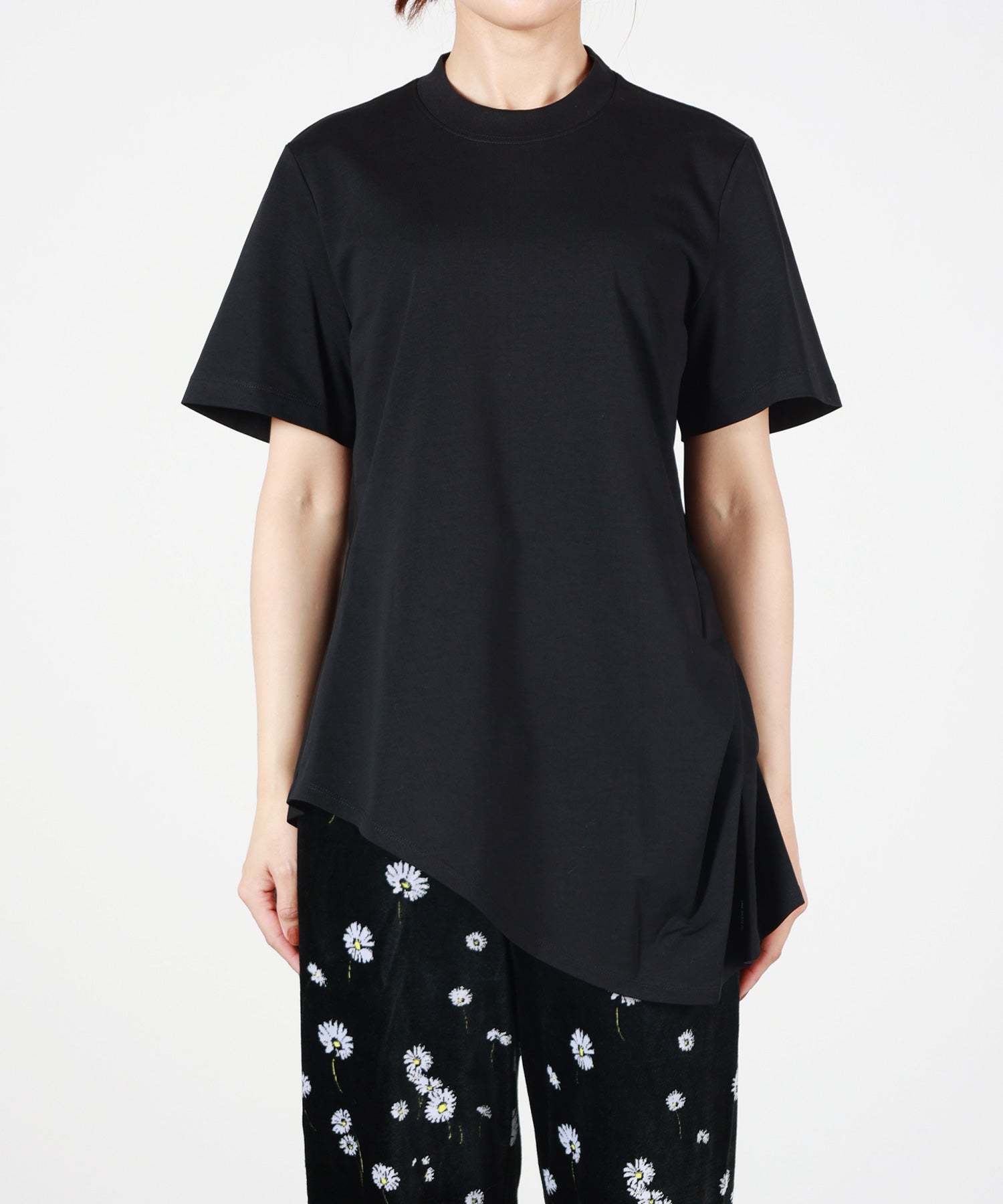 Mame Kurogouchi(マメ クロゴウチ)】 Cotton Jersey Asymmetric T