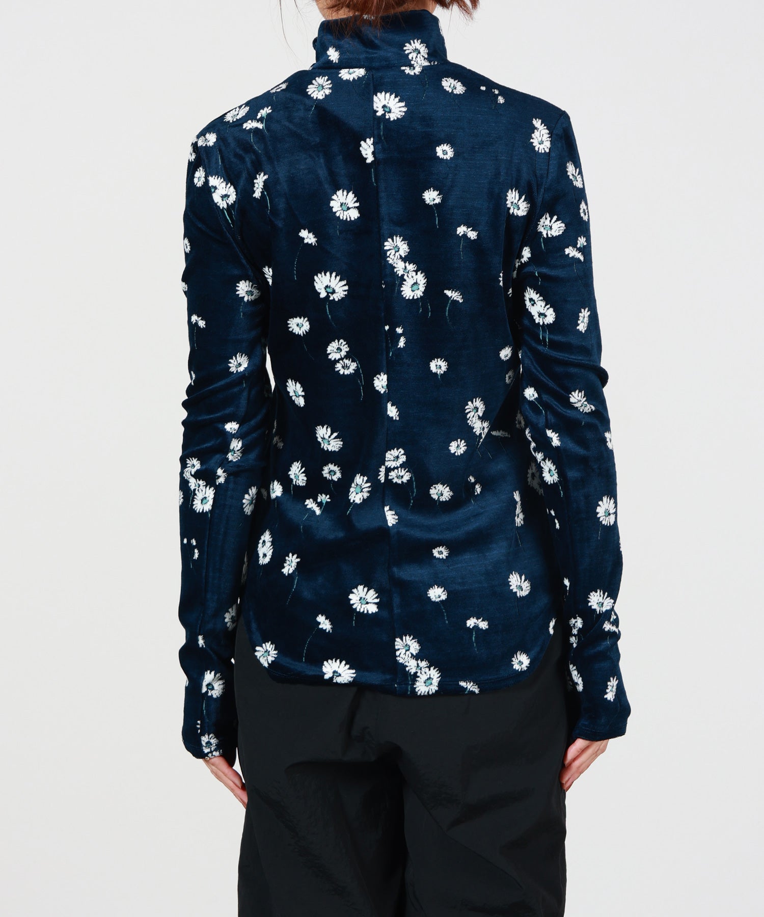 Mame Kurogouchi(マメ クロゴウチ)】 Velour Jersey Floral High Neck