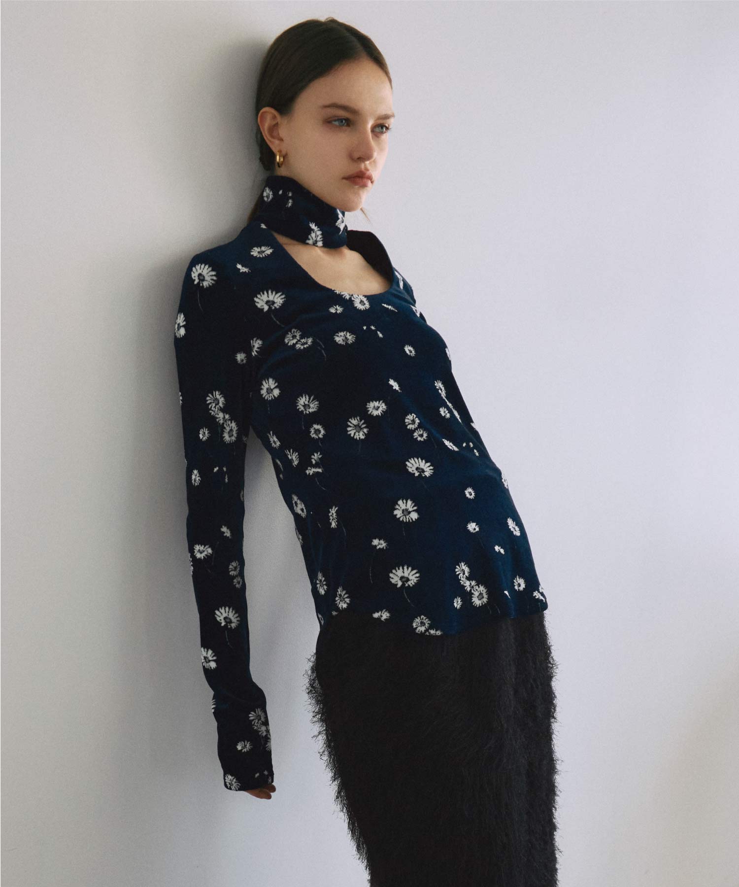 Mame Kurogouchi(マメ クロゴウチ)】 Velour Jersey Floral High Neck