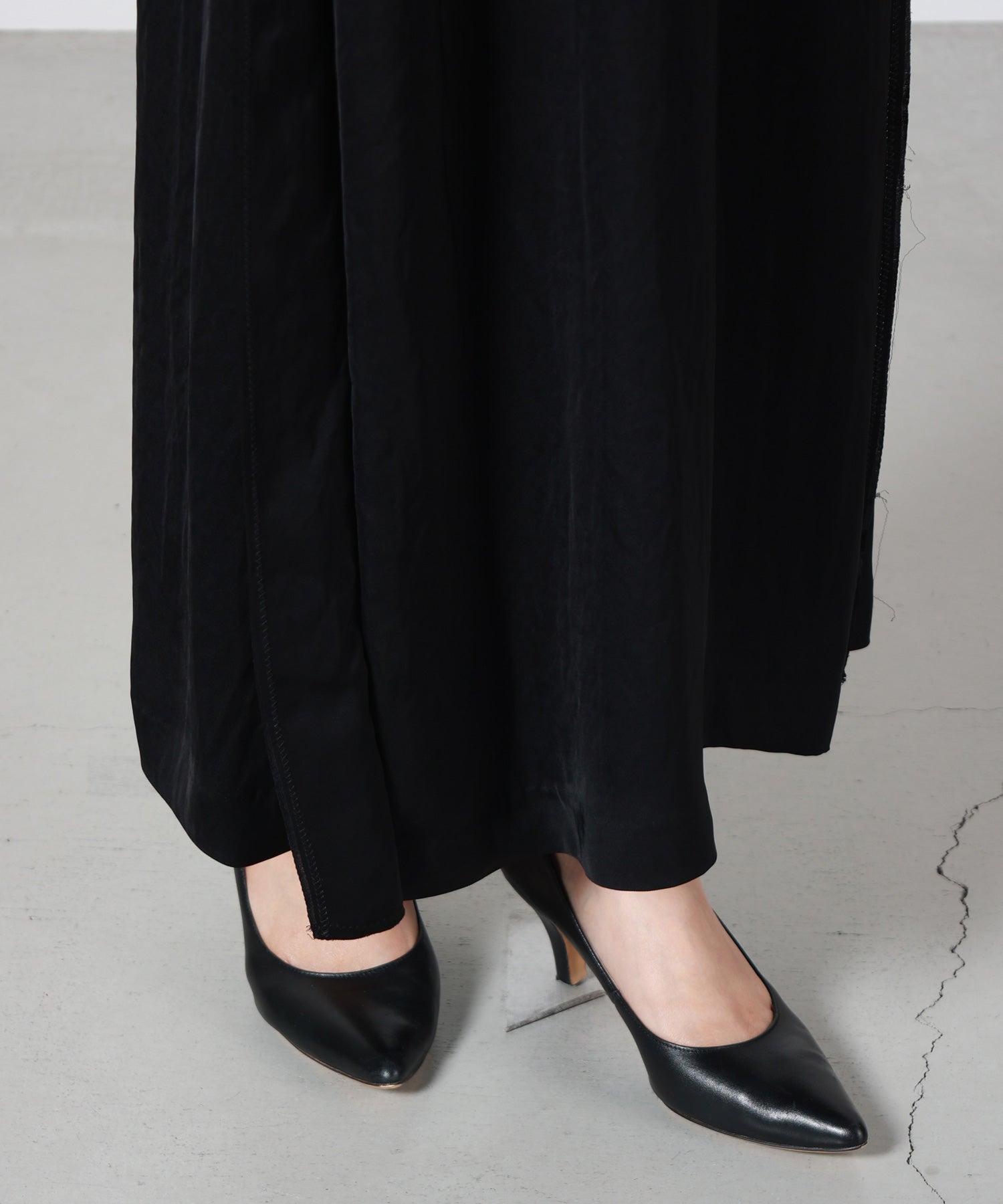 TOGA PULLA(トーガプルラ)】 SATIN DRESS｜PARIGOT ONLINE（パリゴ