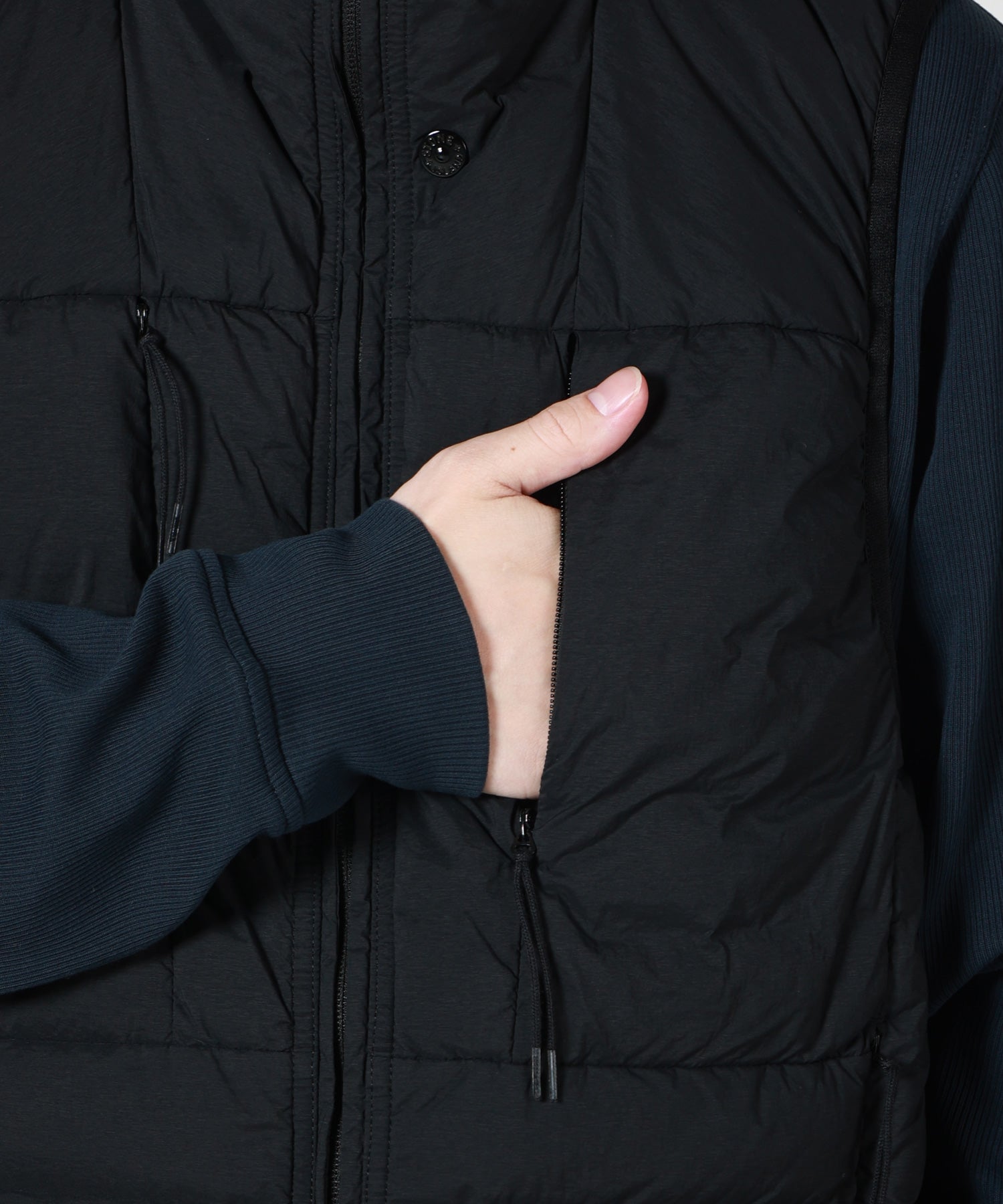 STONE ISLAND(ストーンアイランド)】 G100011 SEAMLESS TUNNEL NYLON